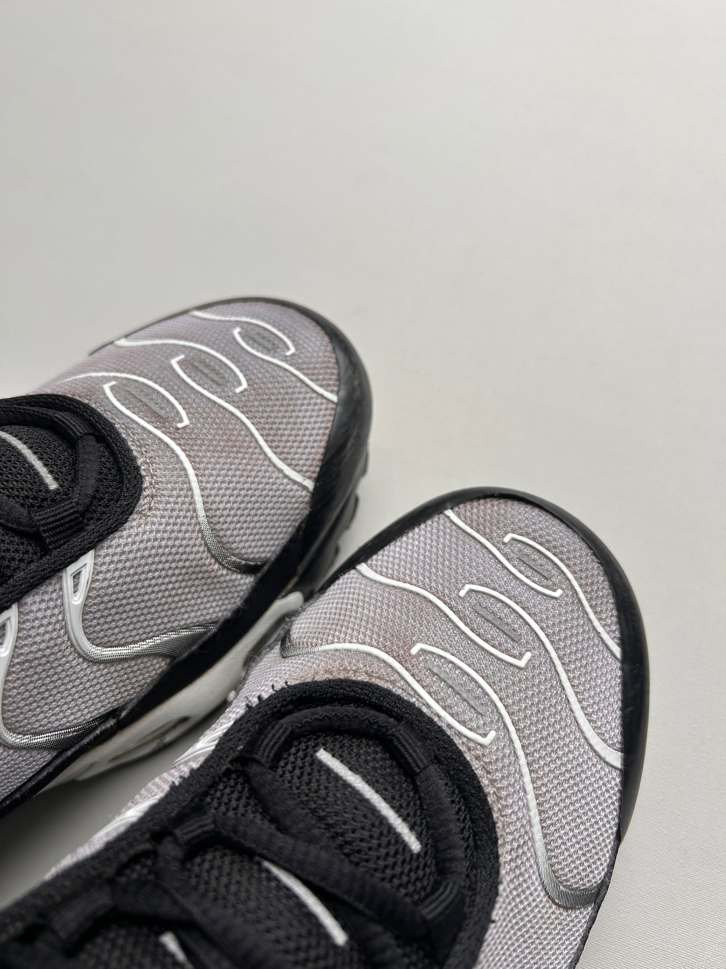 AIR MAX PLUS “BLACK/WHITE” 38EU