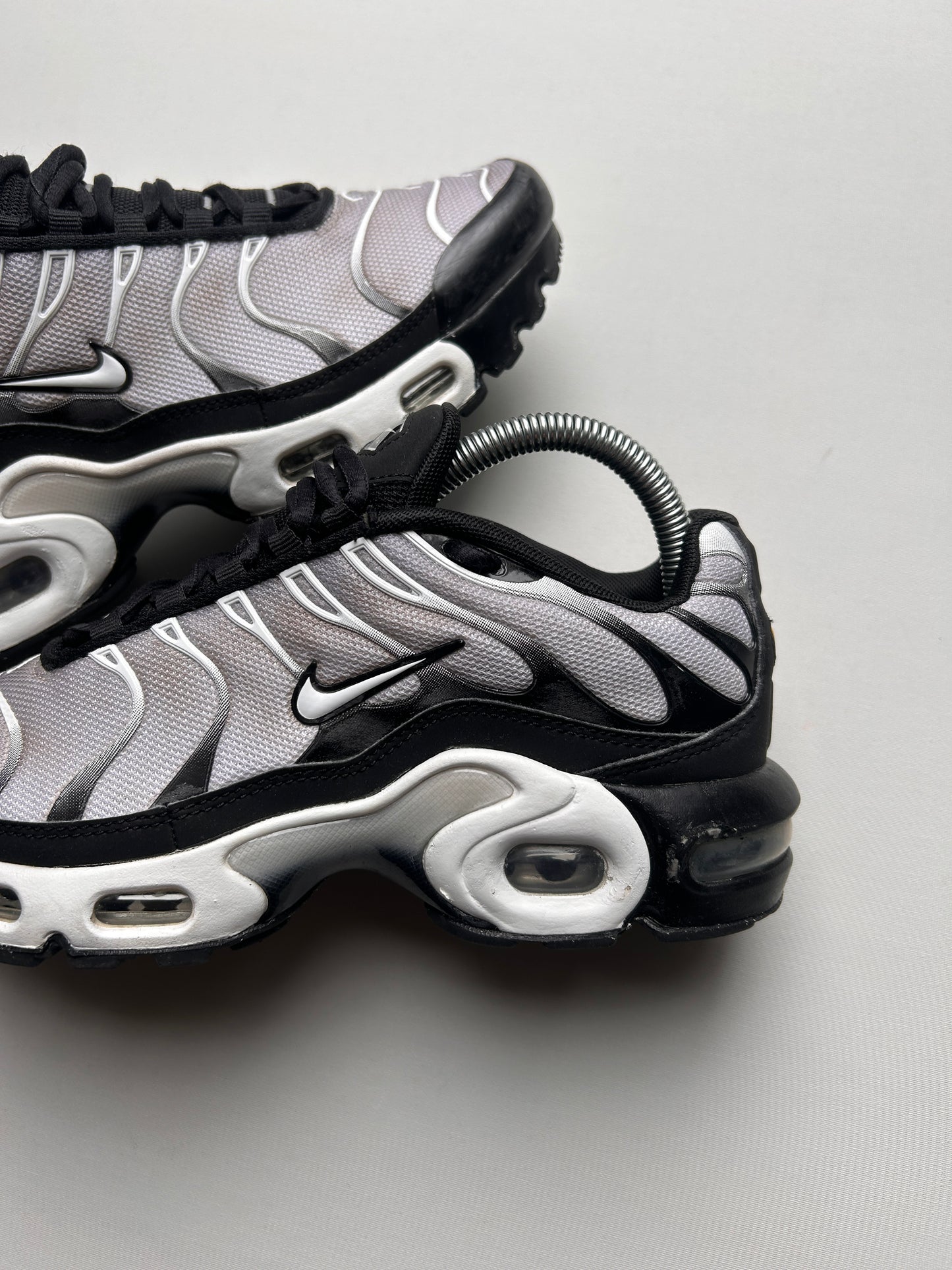 AIR MAX PLUS “BLACK/WHITE” 38EU