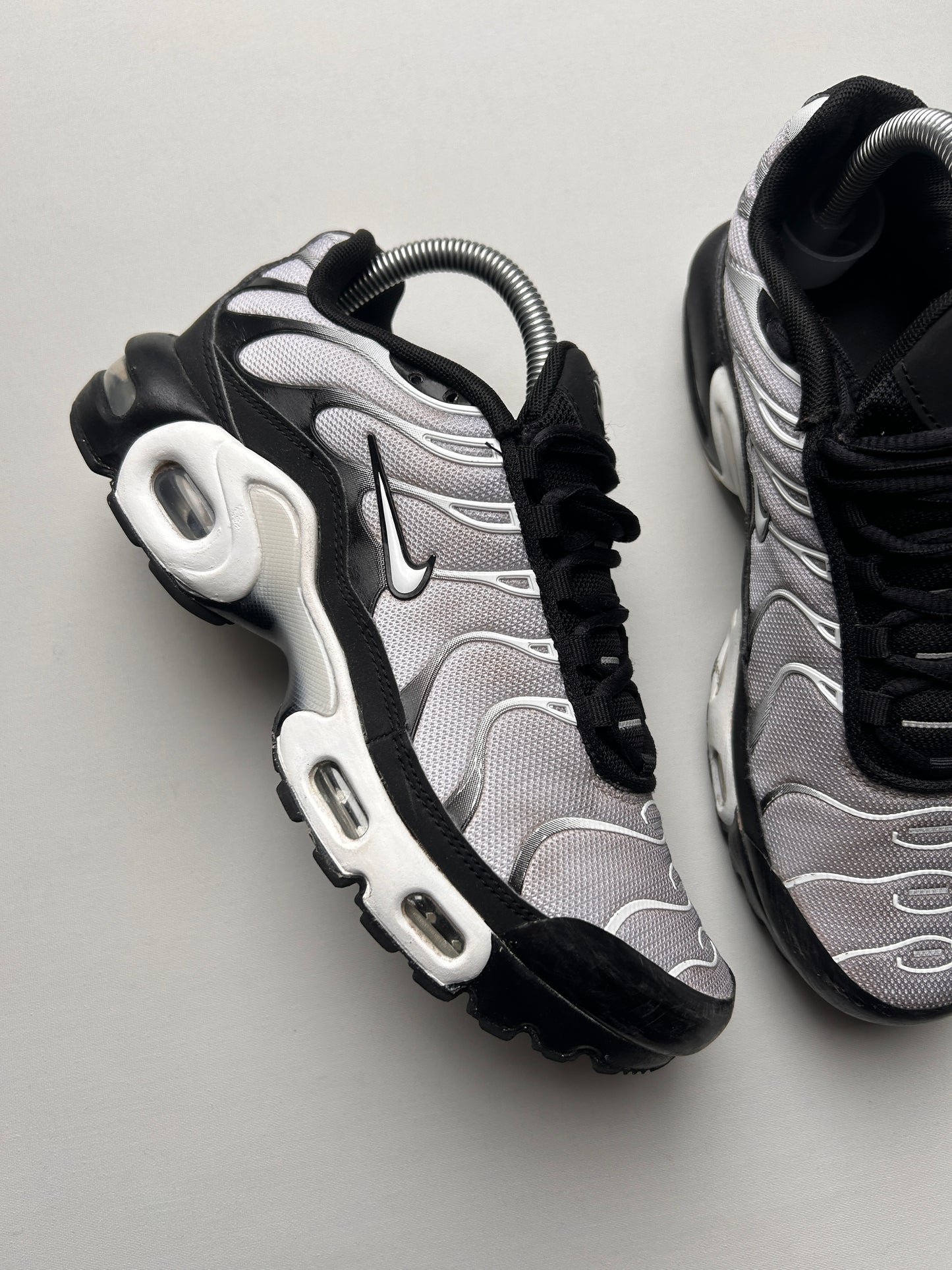AIR MAX PLUS “BLACK/WHITE” 38EU