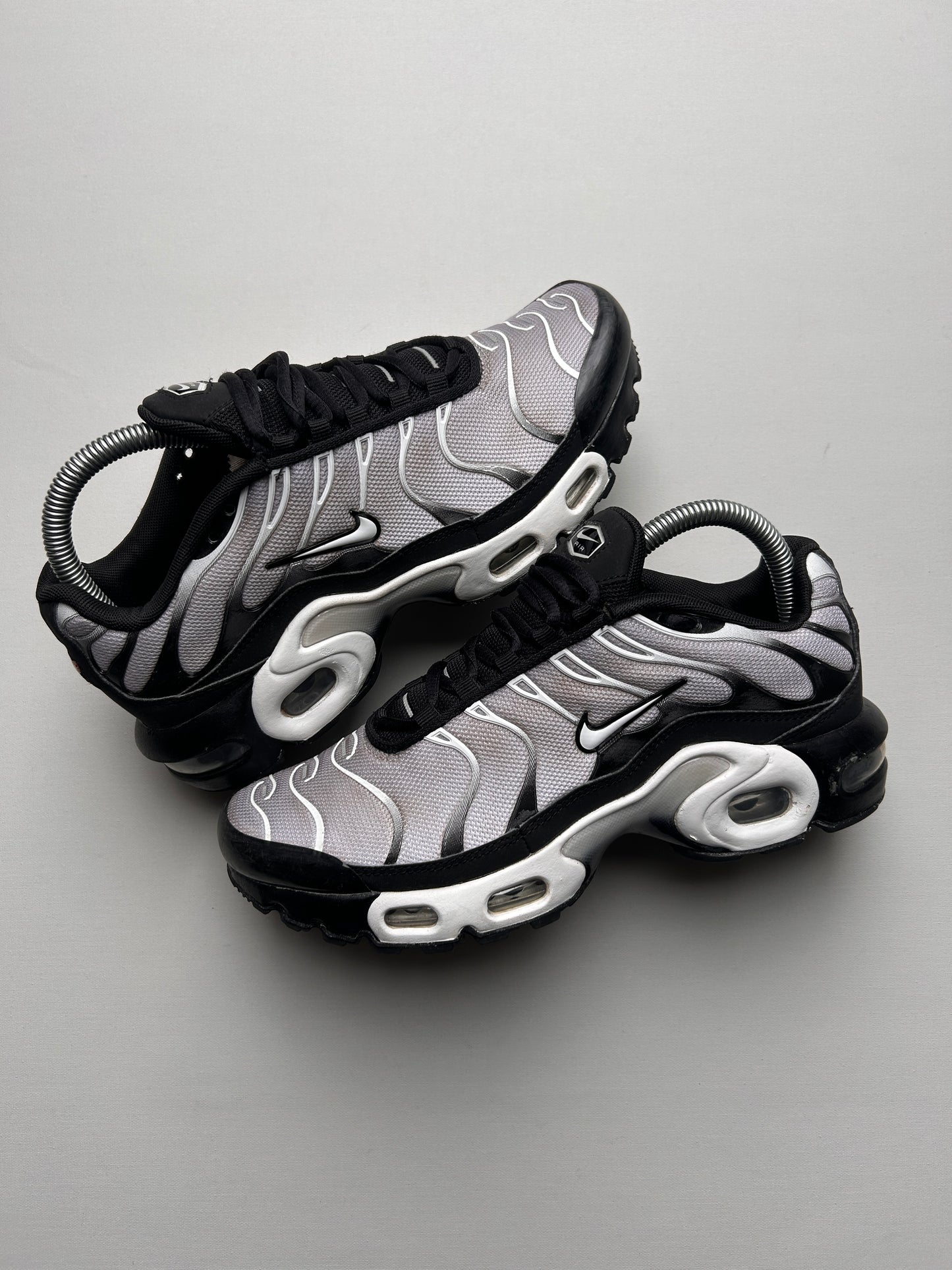 AIR MAX PLUS “BLACK/WHITE” 38EU