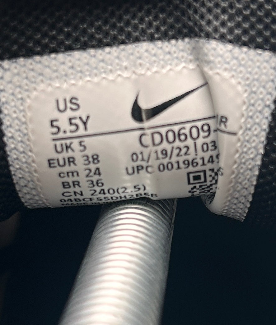 AIR MAX PLUS “BLACK/WHITE” 38EU