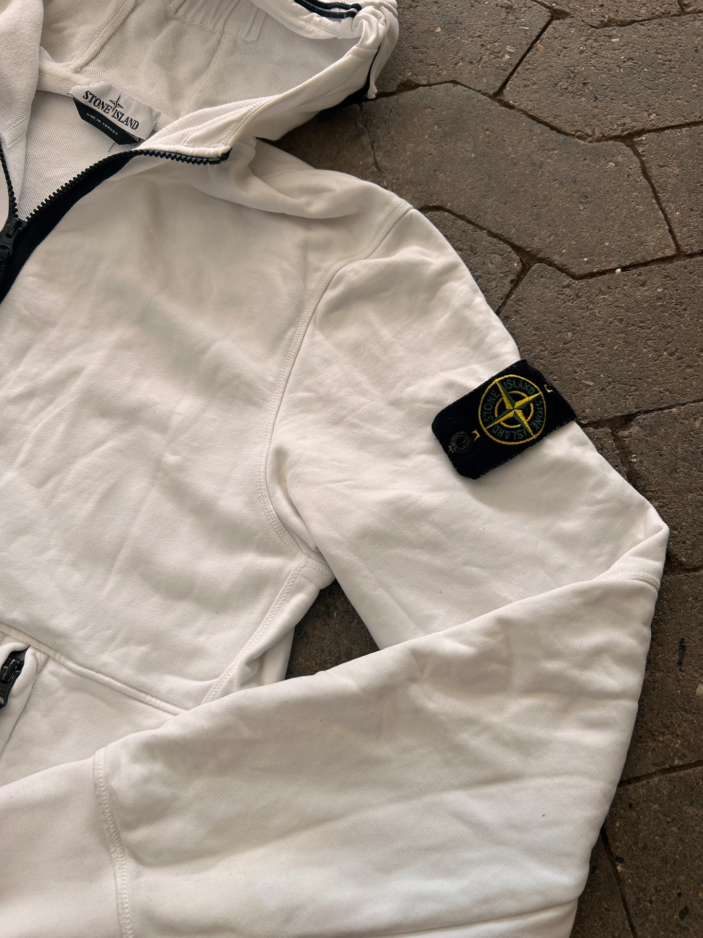STONE ISLAND HALF ZIP (M)