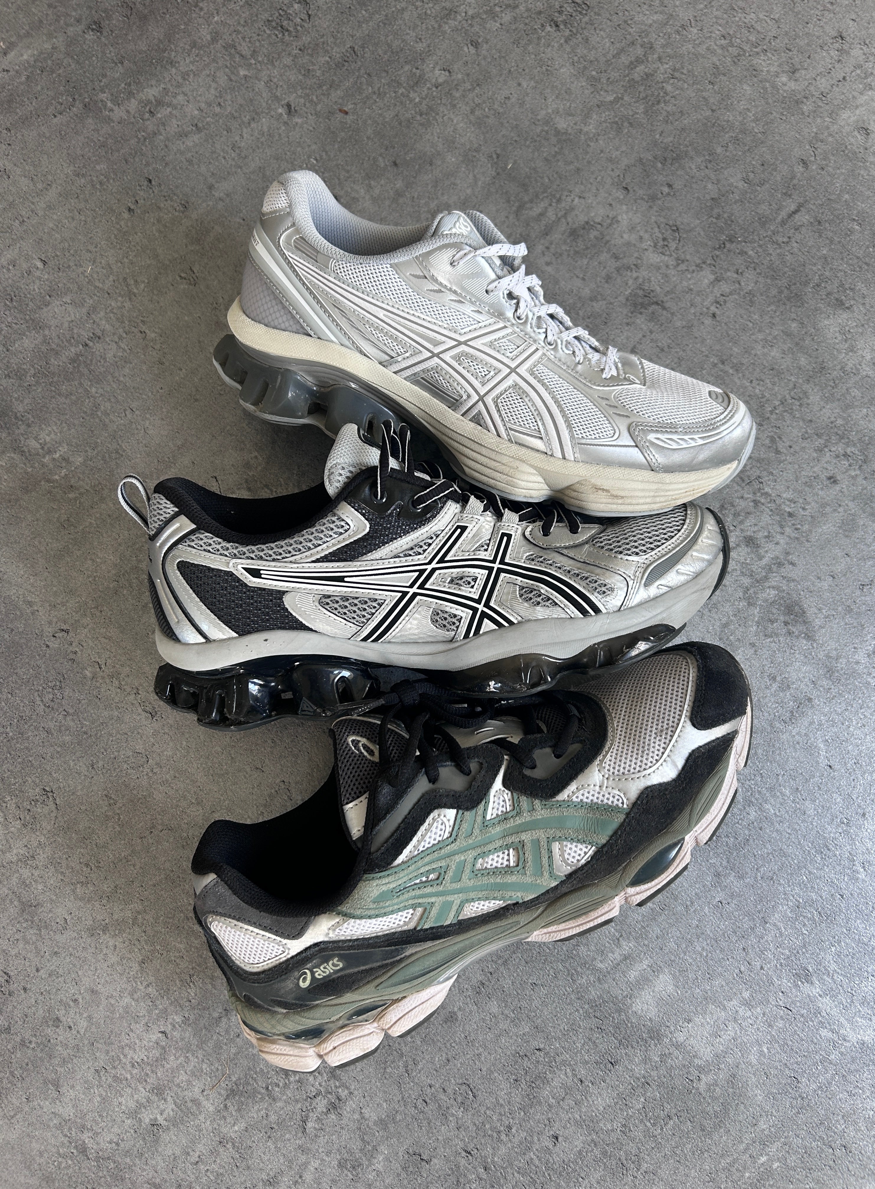 NEW BALANCE & ASICS