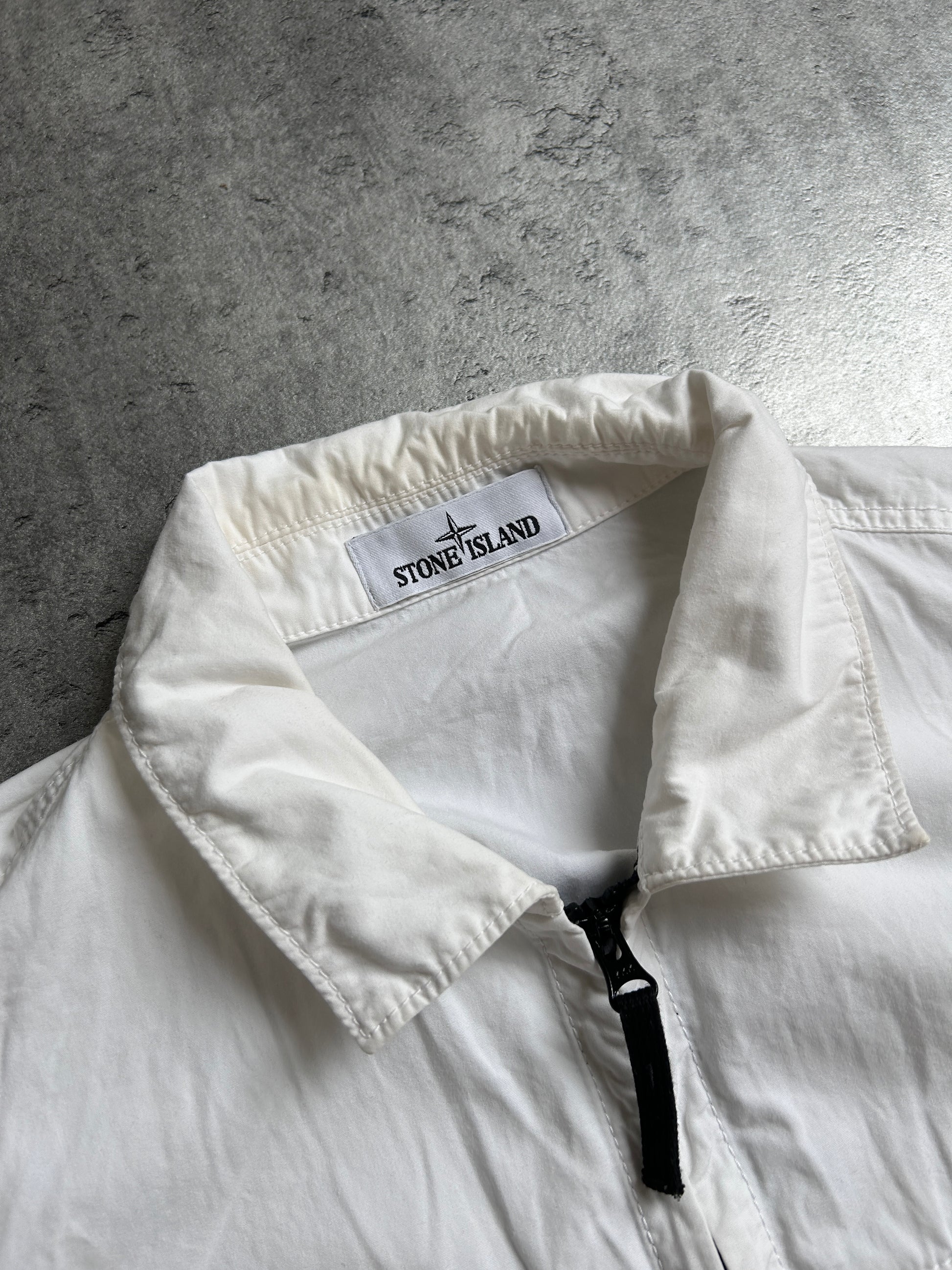 STONE ISLAND OVERSHIRT WHITE (L)