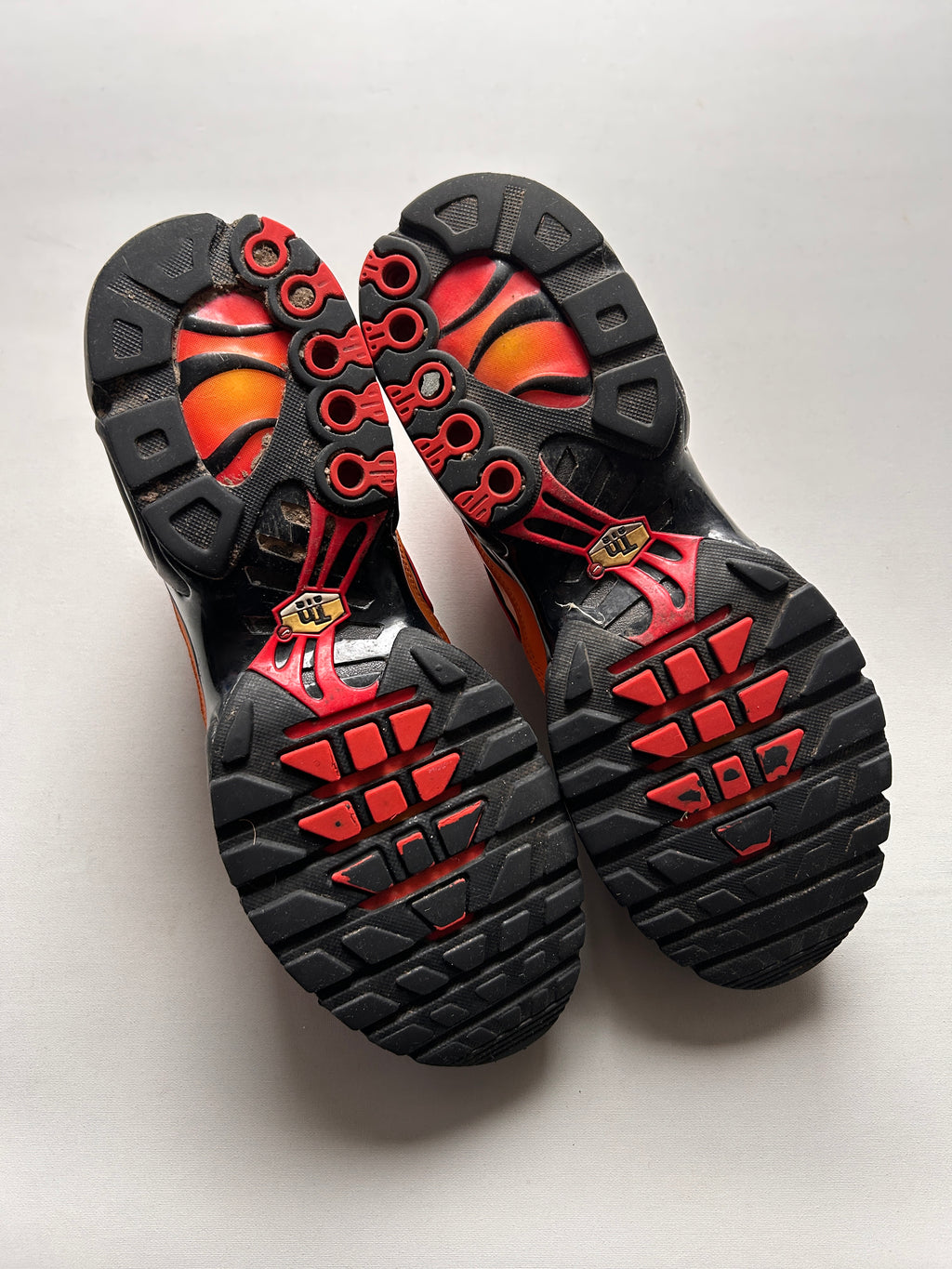 AIR MAX PLUS “VOLCANO” 44,5EU
