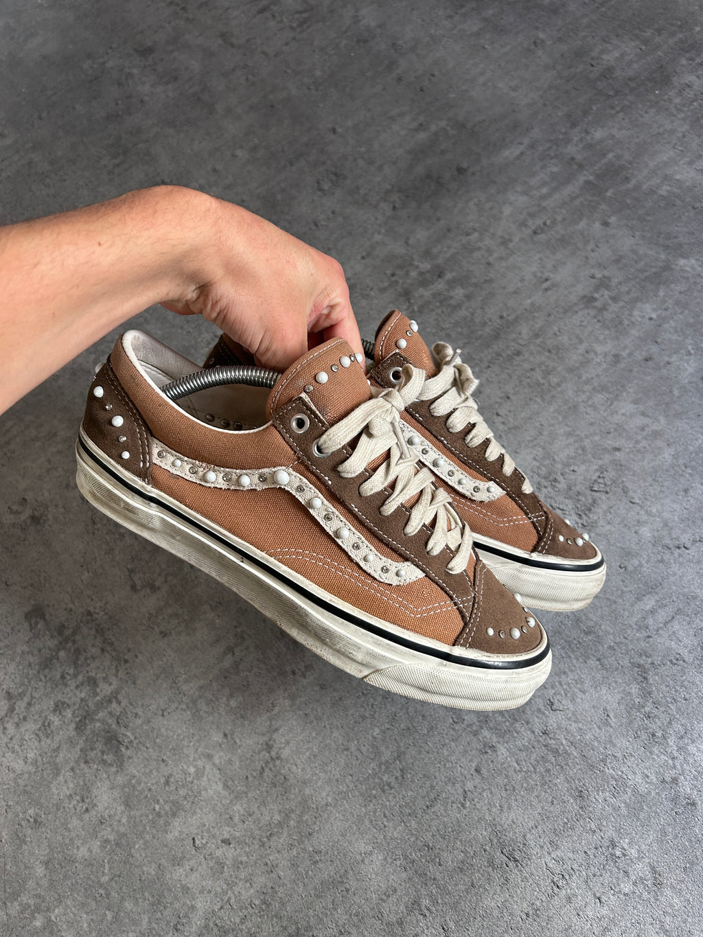 VANS OLD SKOOL LX 36 BROWN (42.5)