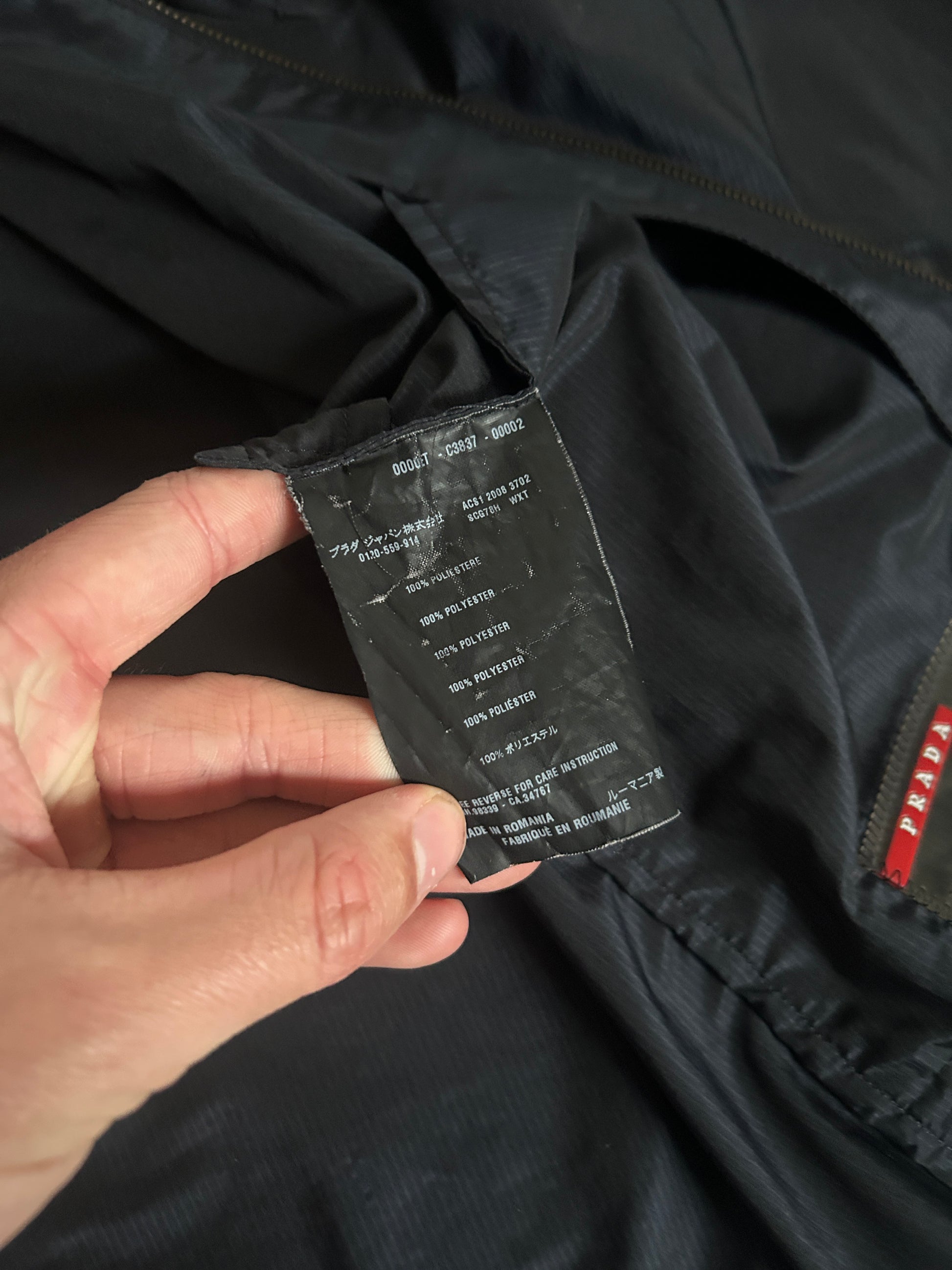 PRADA NYLON WINDBREAKER (M)