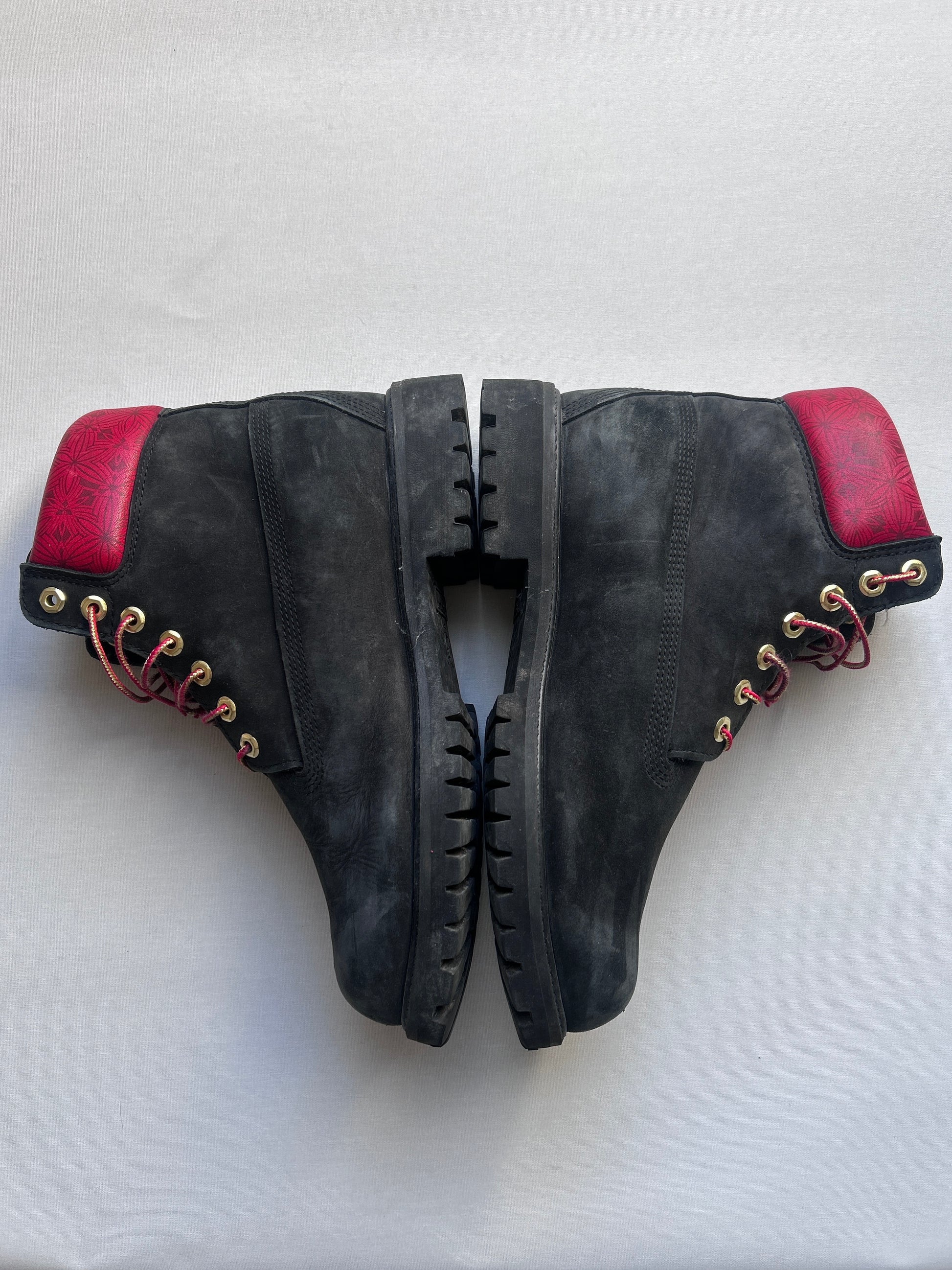 TIMBERLAND 6INCH BOOT “BLACK/RED” 45EU