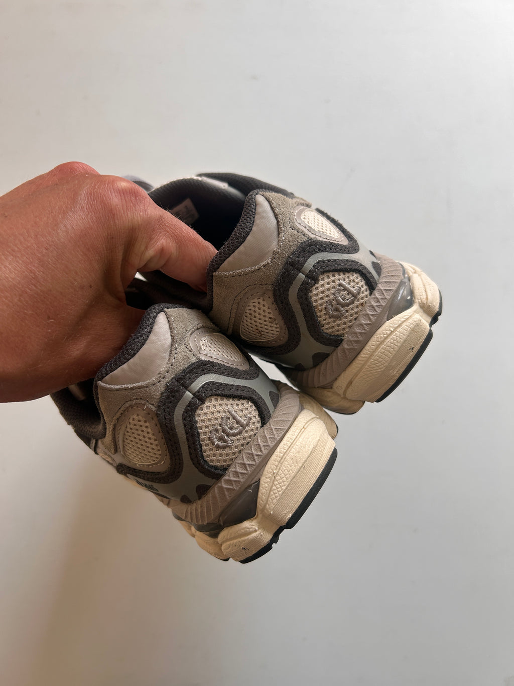 ASICS GEL NYC “GREY/WHITE” 39EU