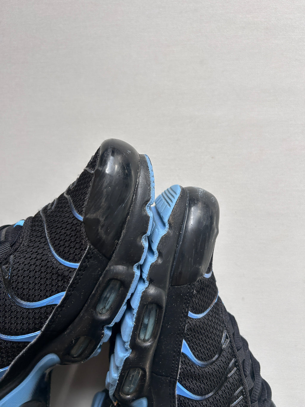 AIR MAX PLUS “BLACK UNIVERSITY BLUE” 42EU