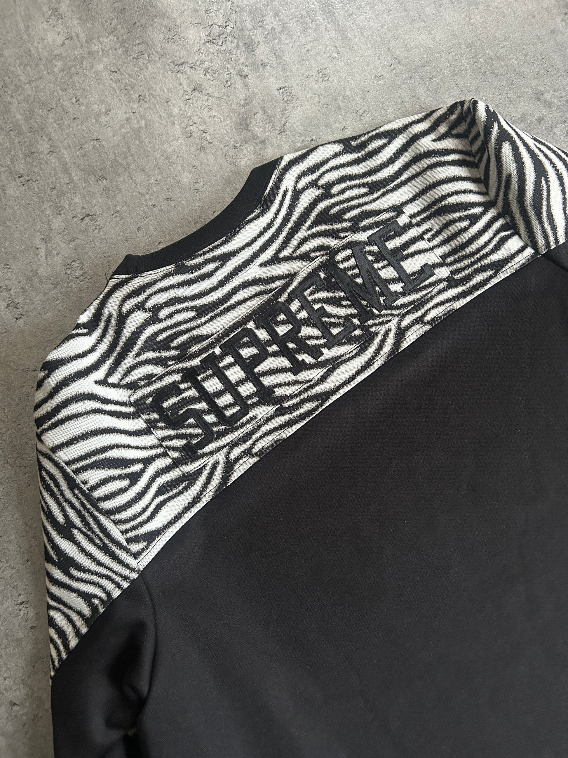 SUPREME ZEBRA LS JERSEY FW2019 (XL)
