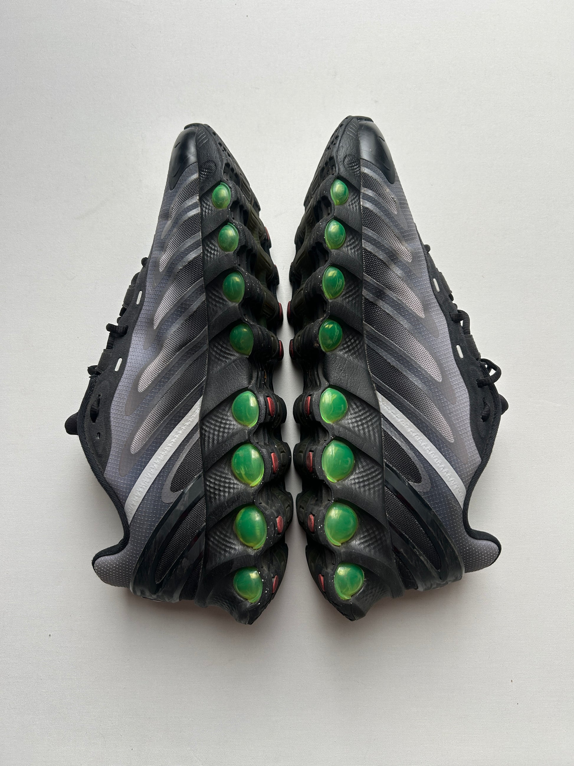 AIR MAX DN8 “BLACK/VOLT” 44,5EU