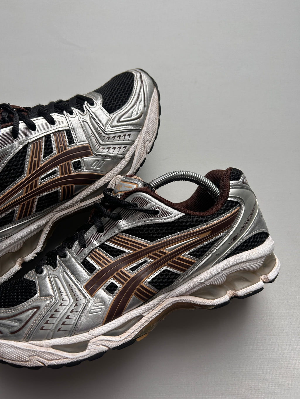 ASICS GEL KAYANO 14 “SILVER/BROWN” 44EU