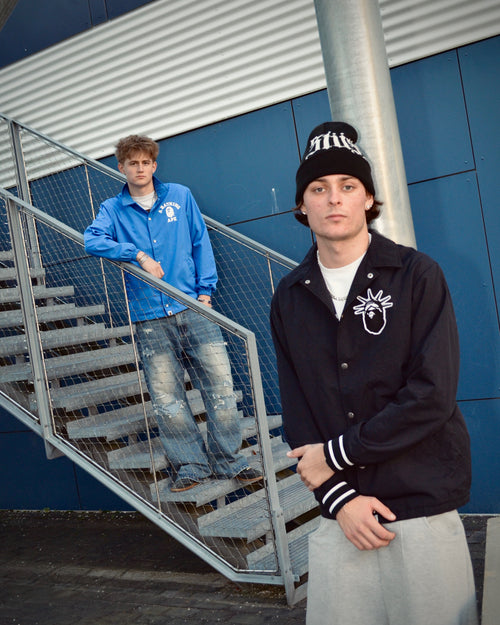 A BATHING APE STATUE OF LIBERTY COACH JACKET (M)