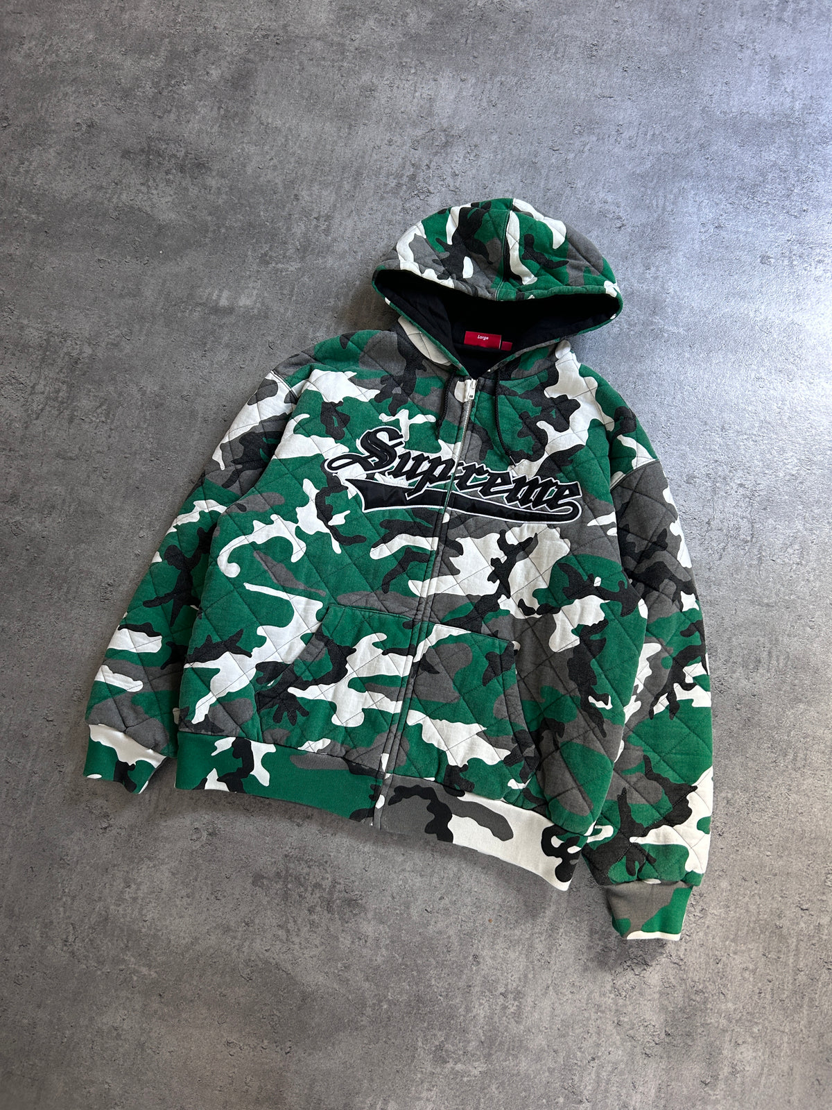 SUPREME QUILTED ZIP UP HOODIE (L)