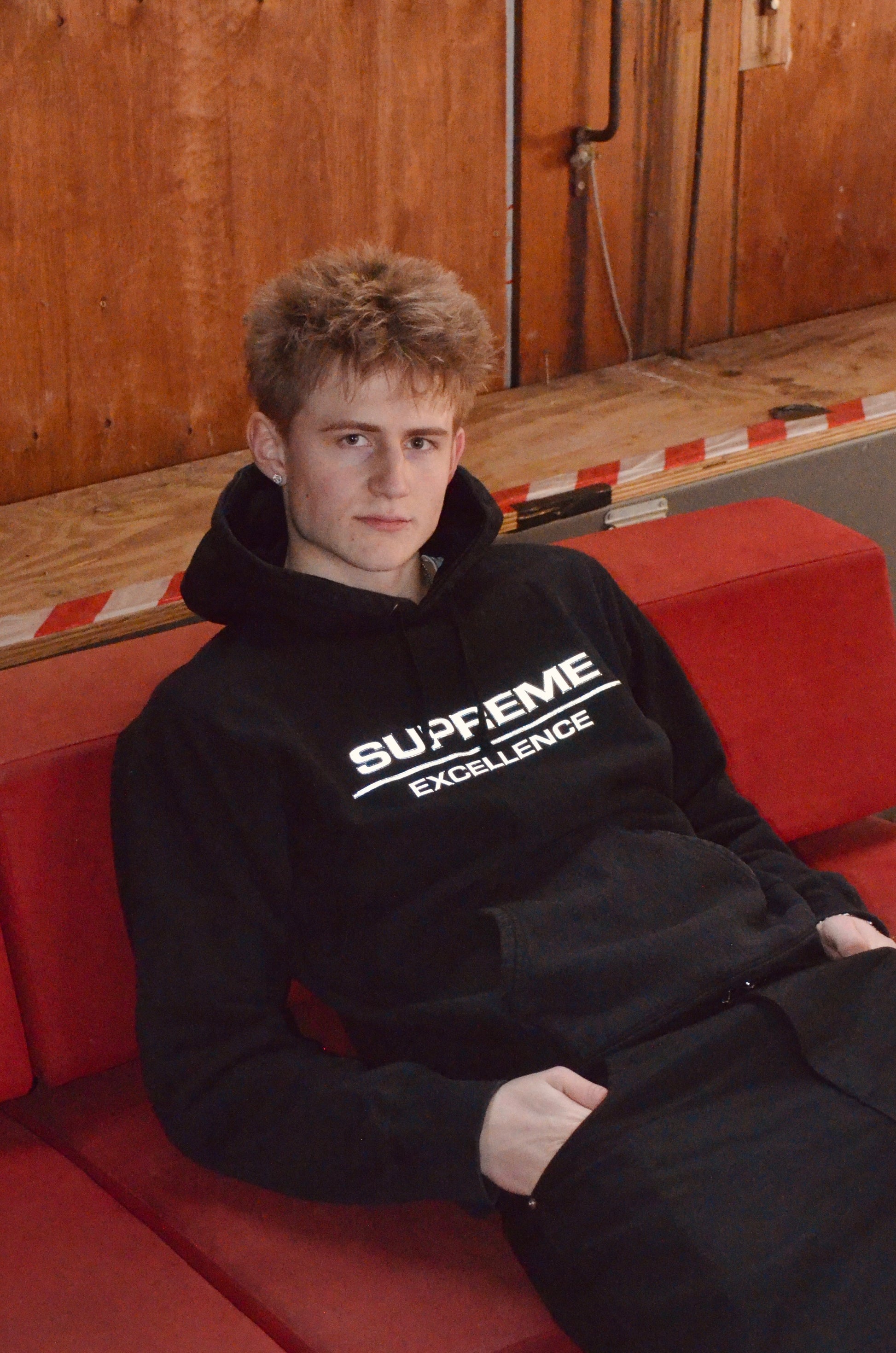 SUPREME EXCELLENCE HOODIE “BLACK” (XL)