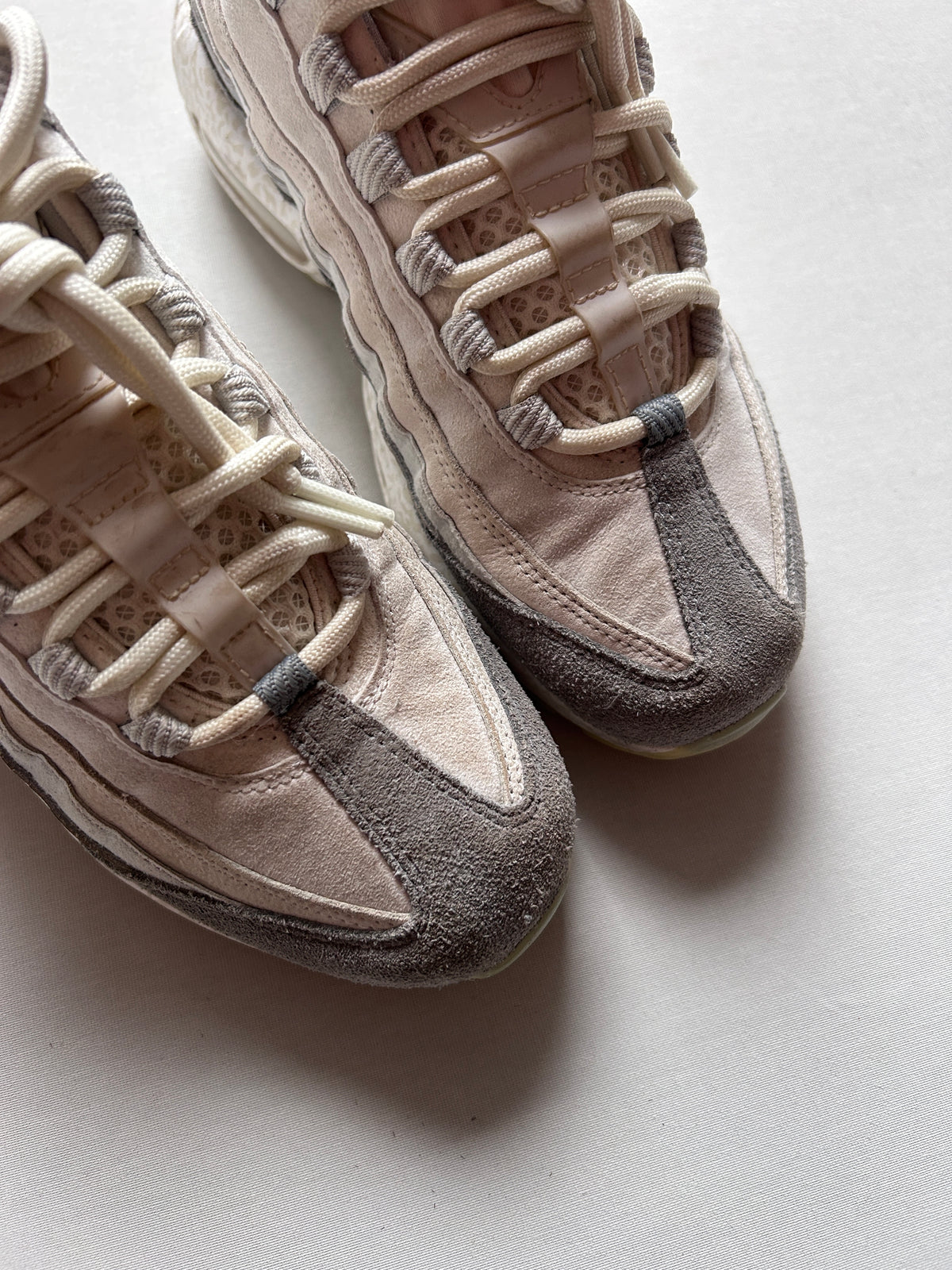 AIR MAX 95 “LIGHT BONE GID” 40EU