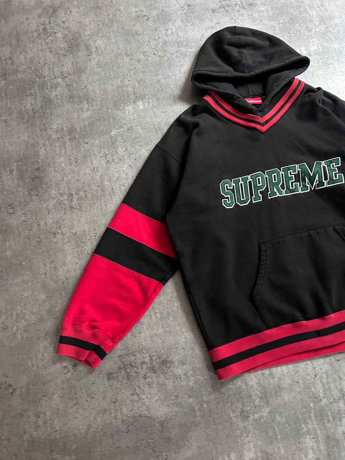 SUPREME HOCKEY HOODIE (L)