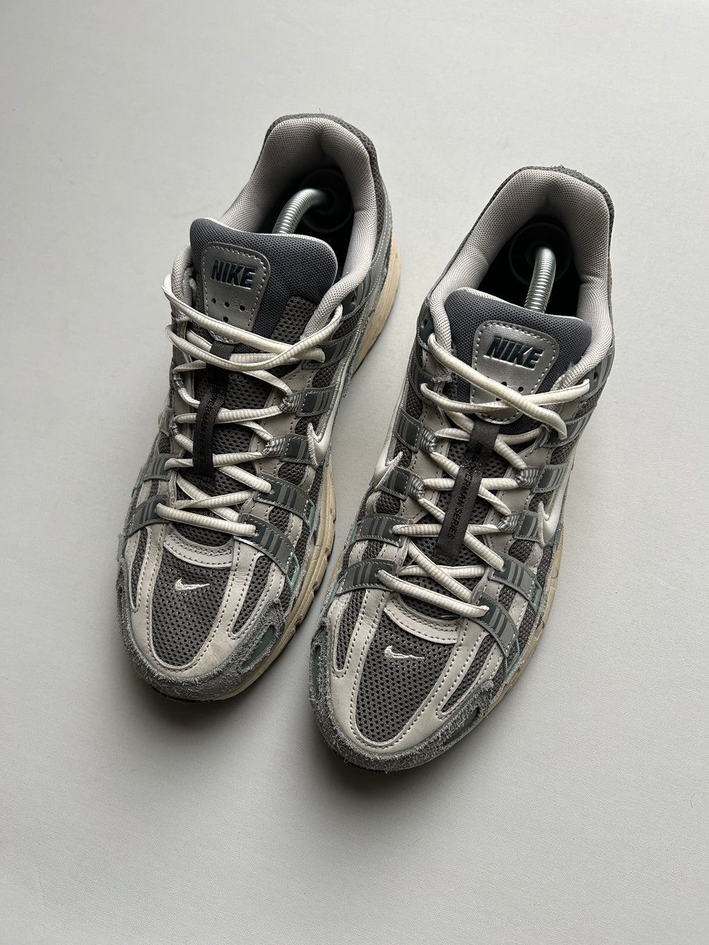 NIKE P6000 “FLAT PEWTER” 45EU