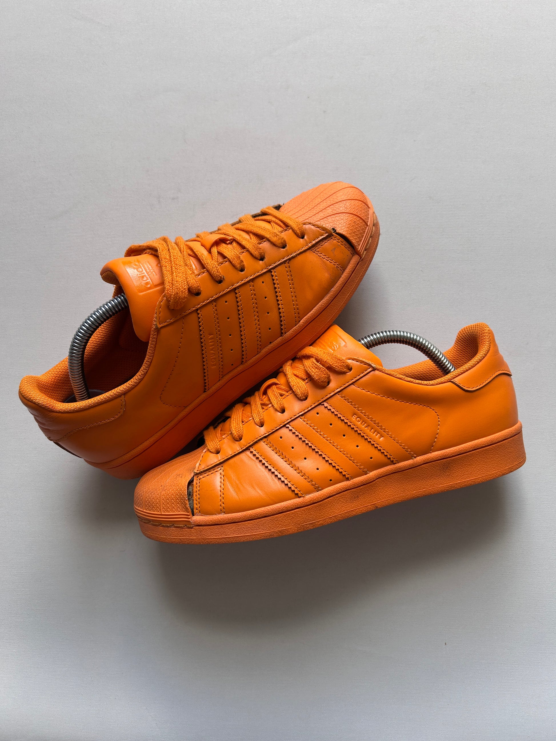 ADIDAS X PHARELL SUPERSTAR (41EU)