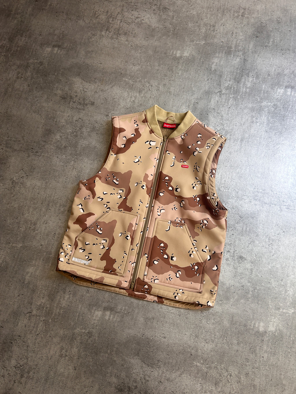 SUPREME X WINDSTOPPER DESERT CAMO VEST (L)