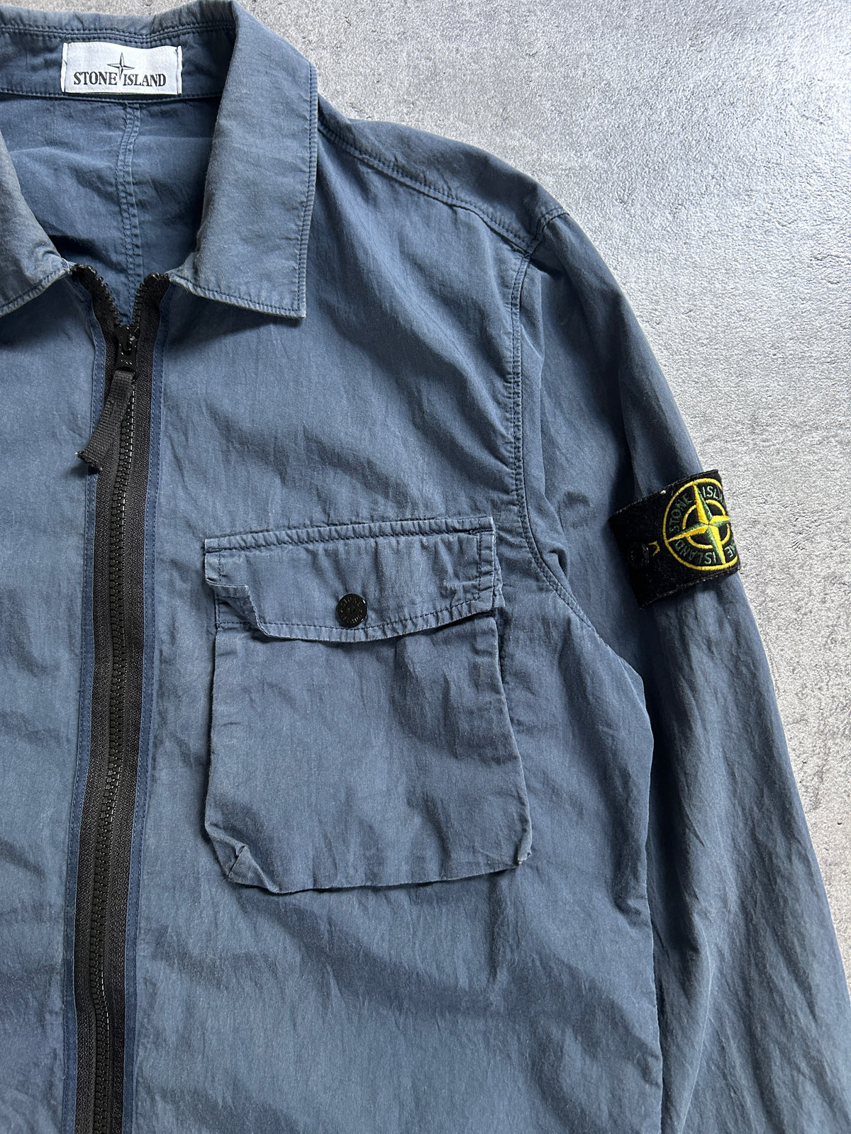 STONE ISLAND OVERSHIRT (M)