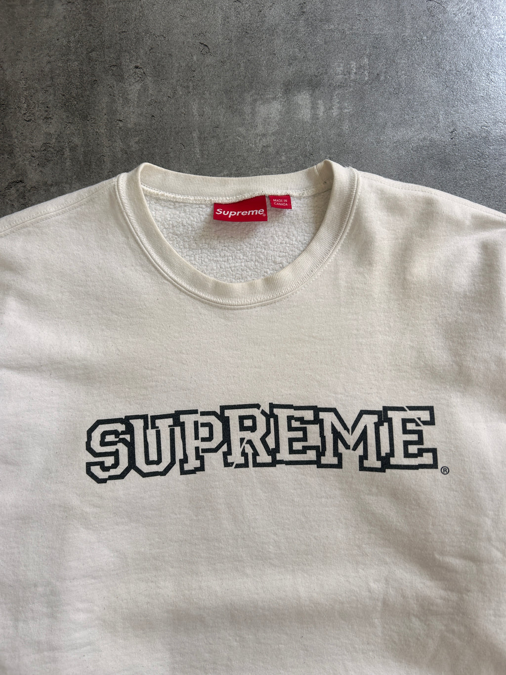 SUPREME SHATTERED LOGO CREWNECK (L)