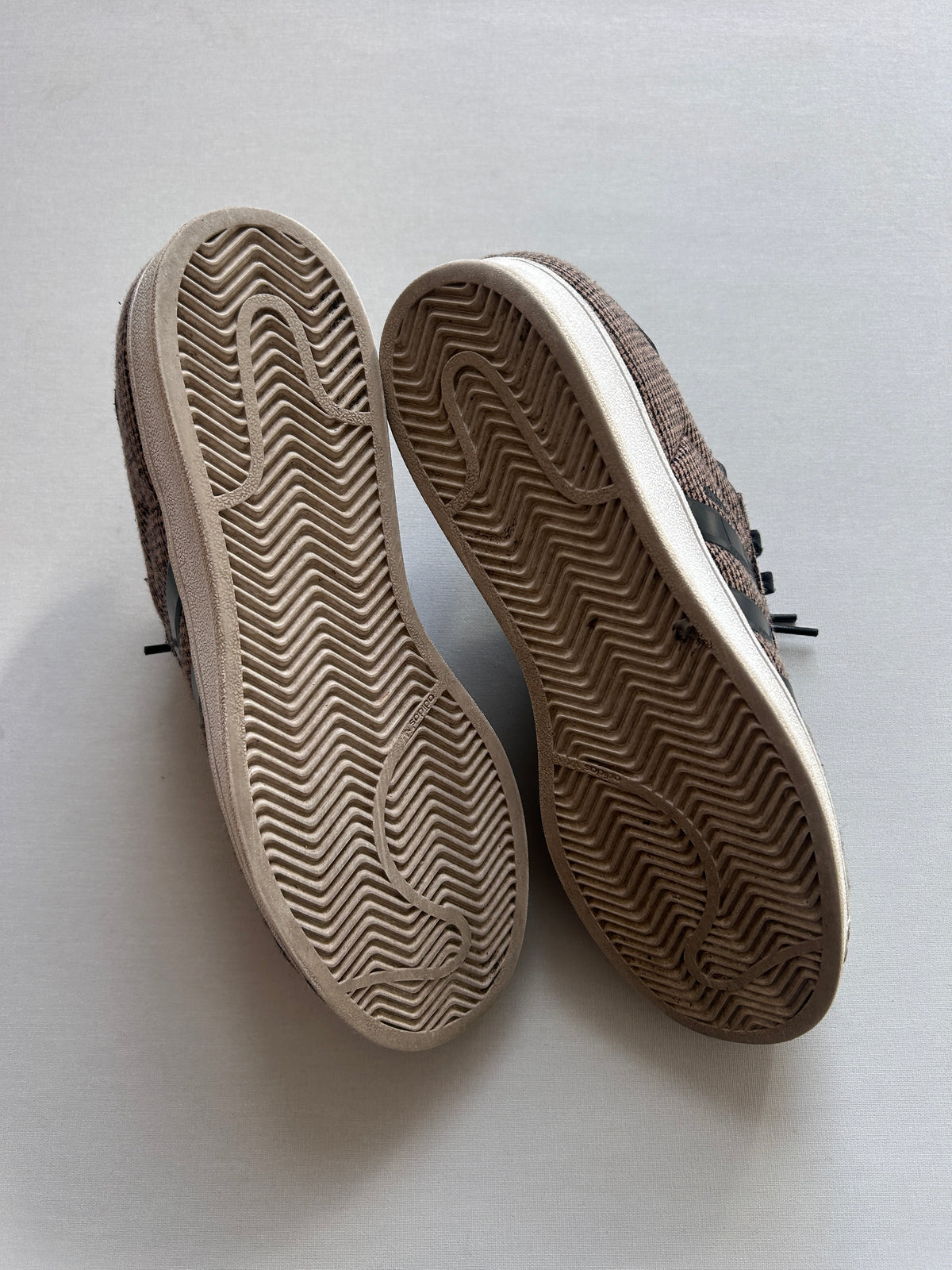 ADIDAS SUPERSTAR BROWN TWEED (44EU)