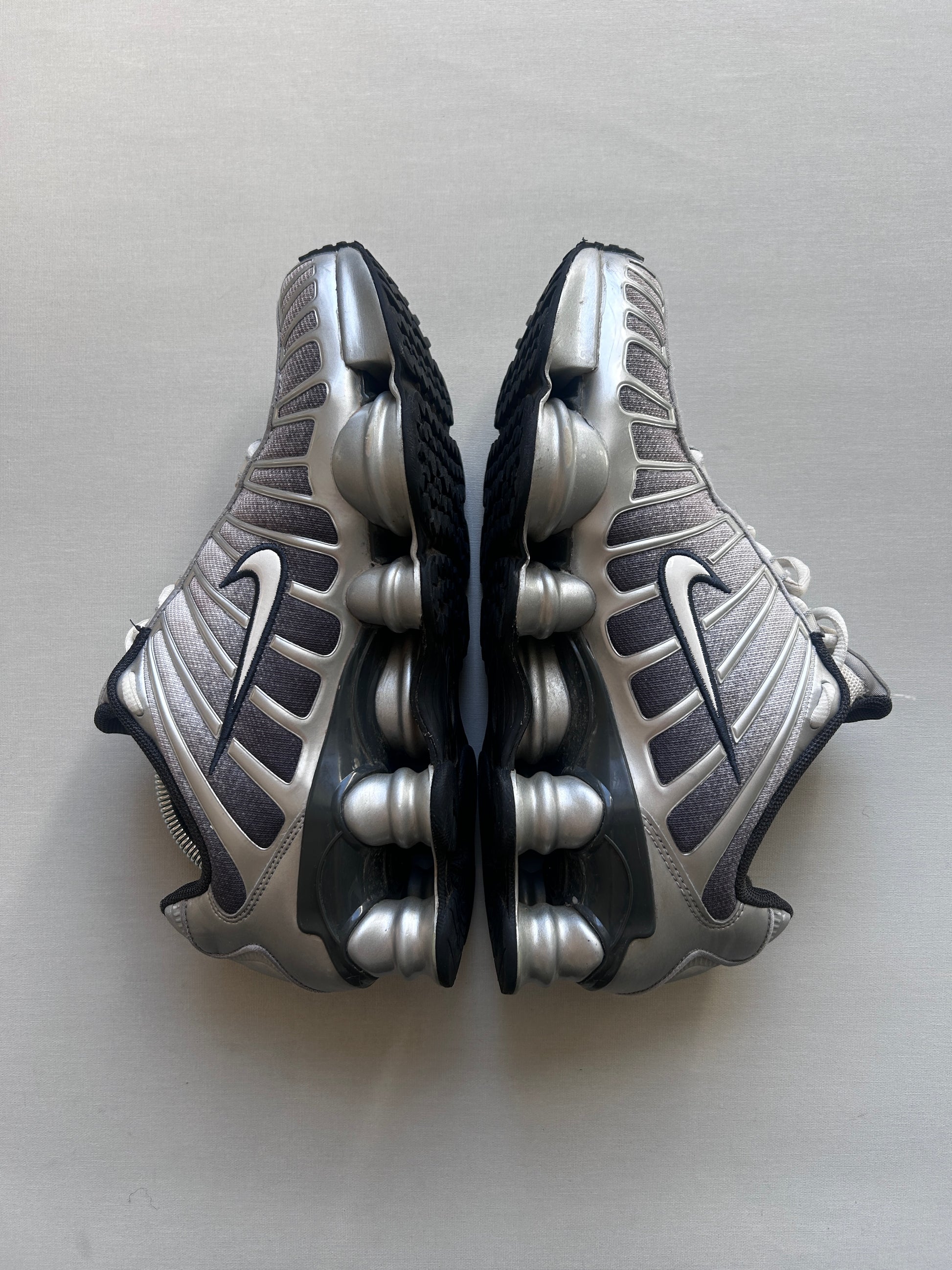 NIKE SHOX TL “METALLIC SILVER” 43EU