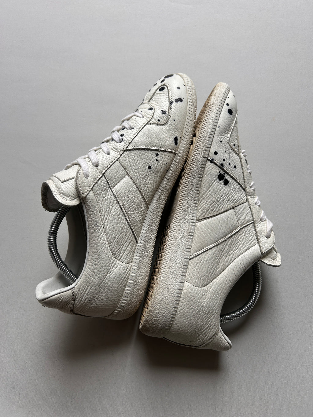 MAISON MARGIELA PAINT SPLATTER GATS (43EU)