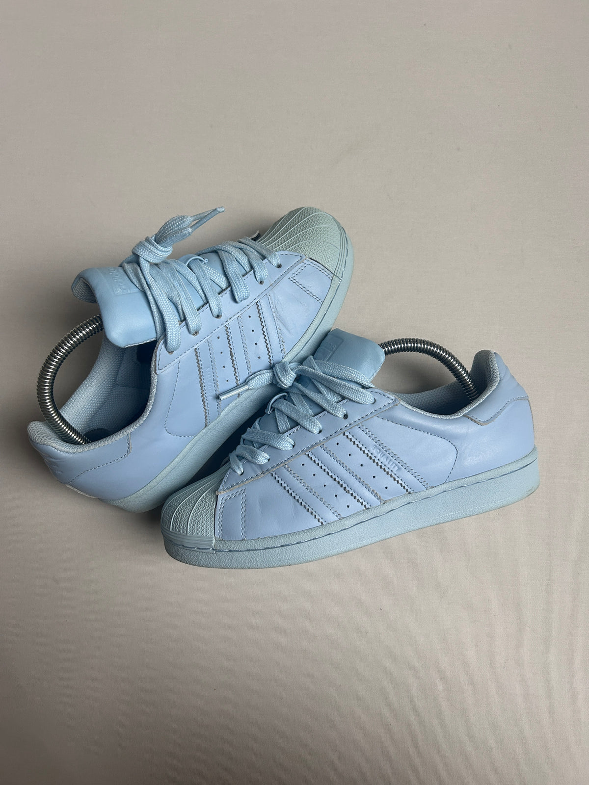 ADIDAS SUPERSTAR X PHARELL (38,5EU)