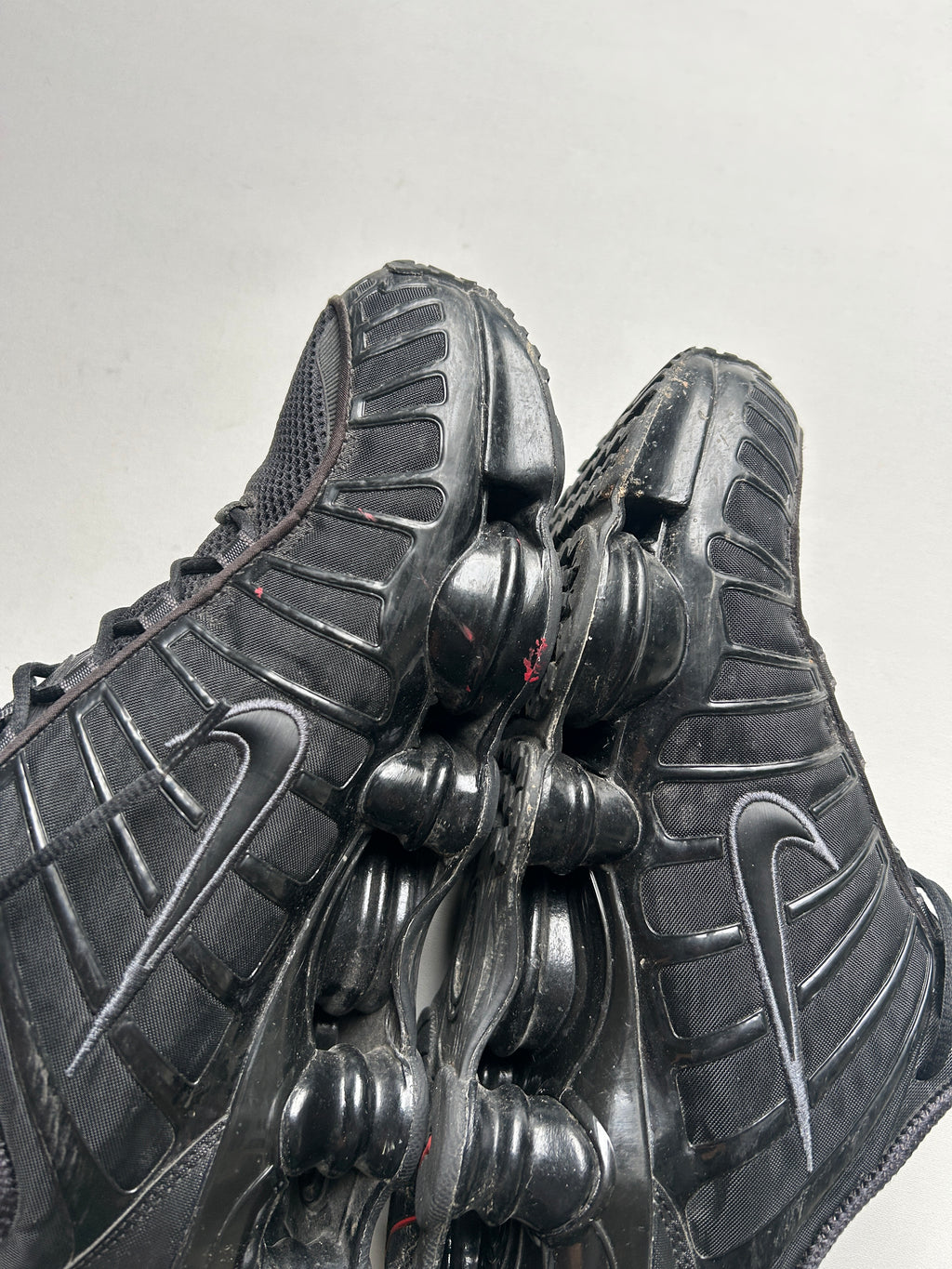 NIKE SHOX TL “ALL BLACK” 45,5EU