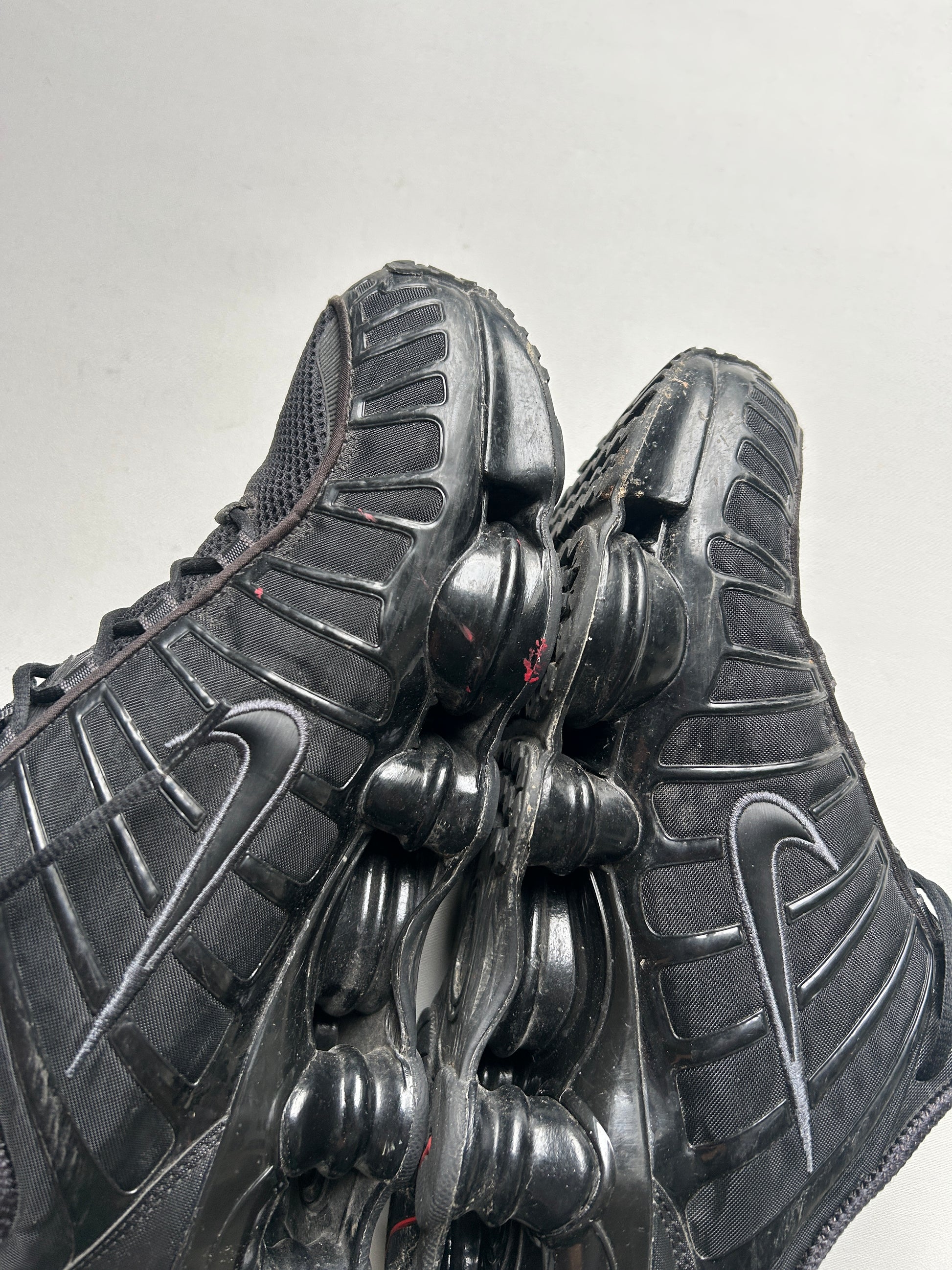 NIKE SHOX TL “ALL BLACK” 45,5EU