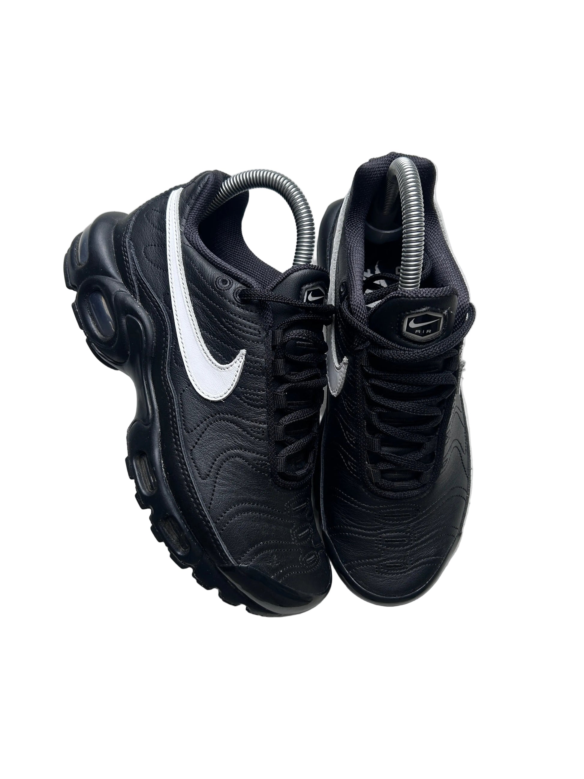 AIR MAX PLUS TNPO “BLACK” 37,5EU