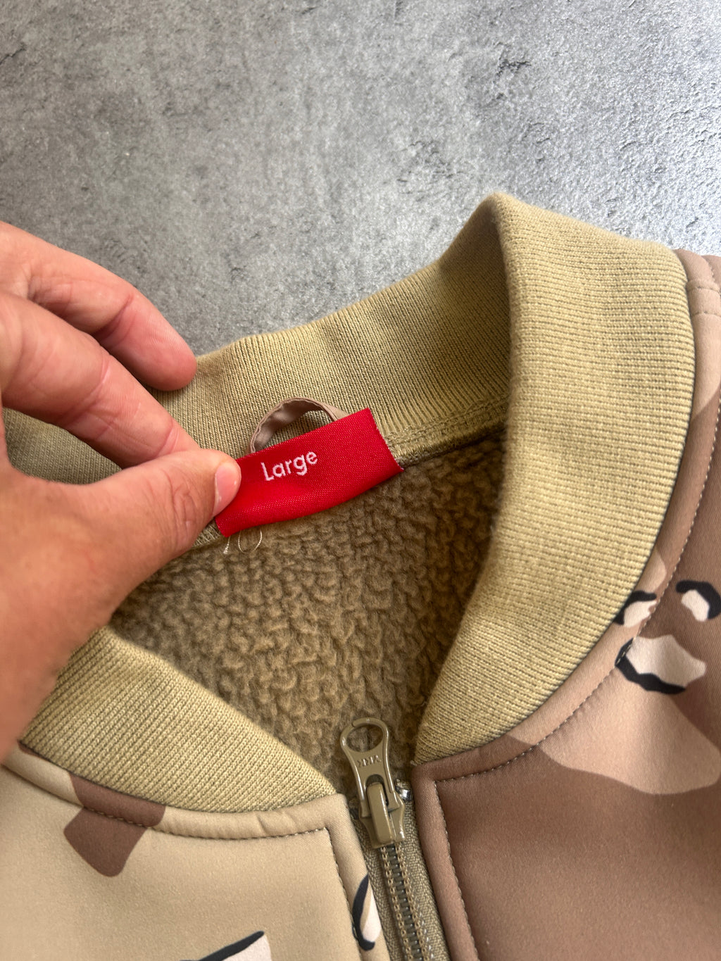 SUPREME X WINDSTOPPER DESERT CAMO VEST (L)