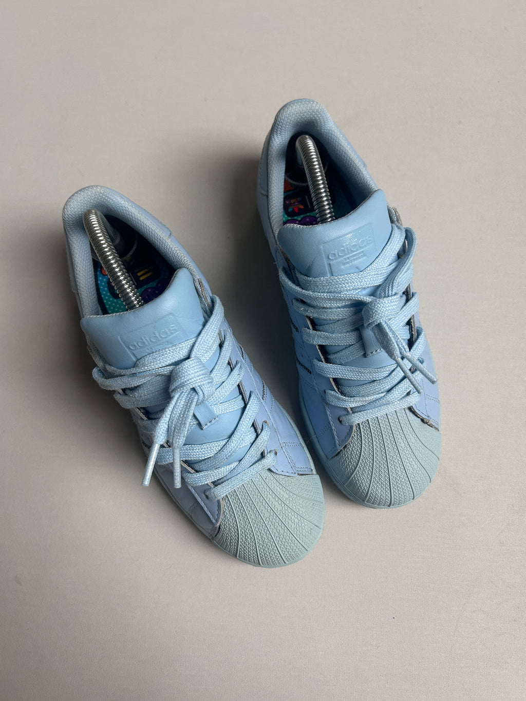 ADIDAS SUPERSTAR X PHARELL (38,5EU)