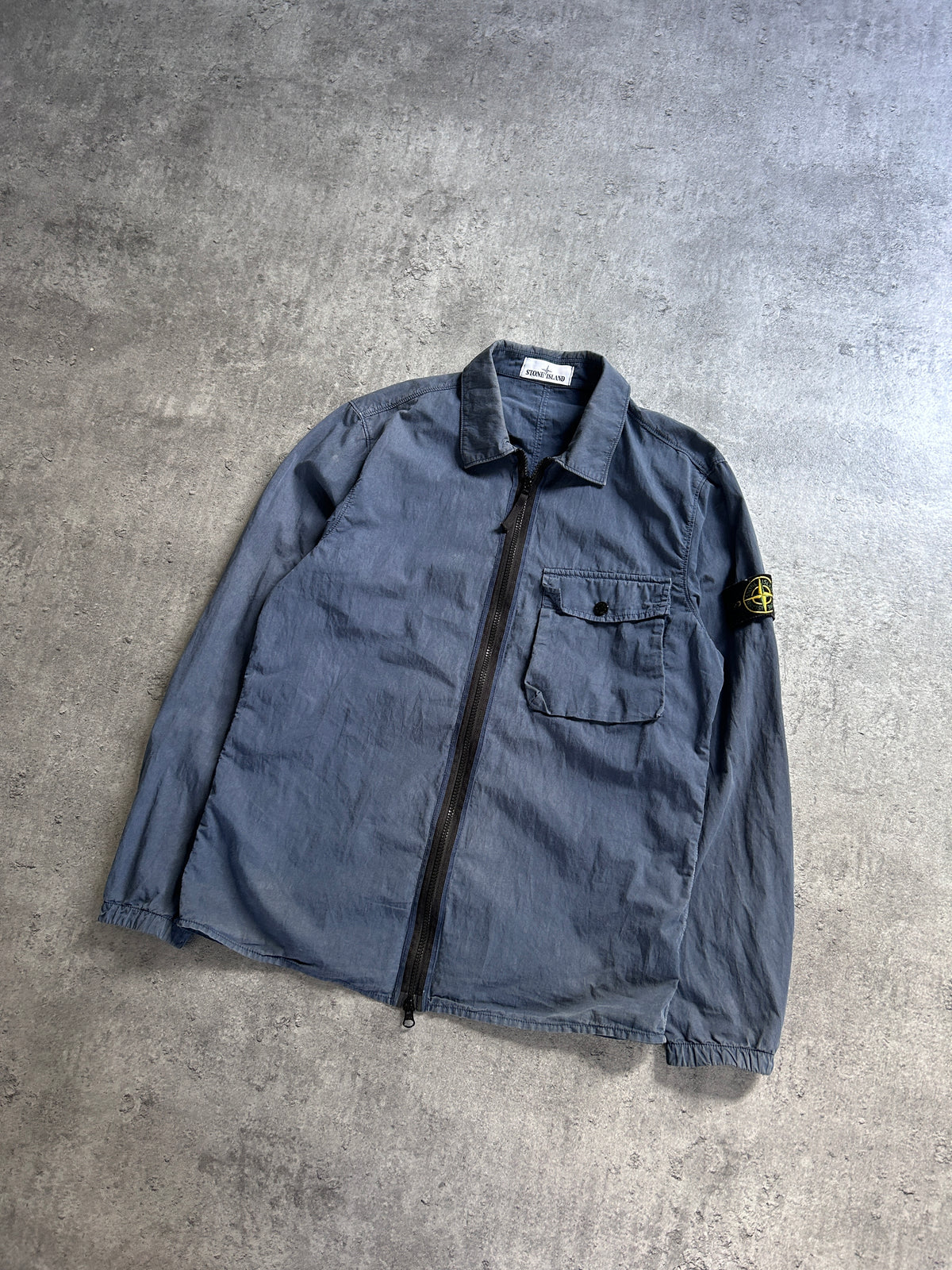 STONE ISLAND OVERSHIRT (M)