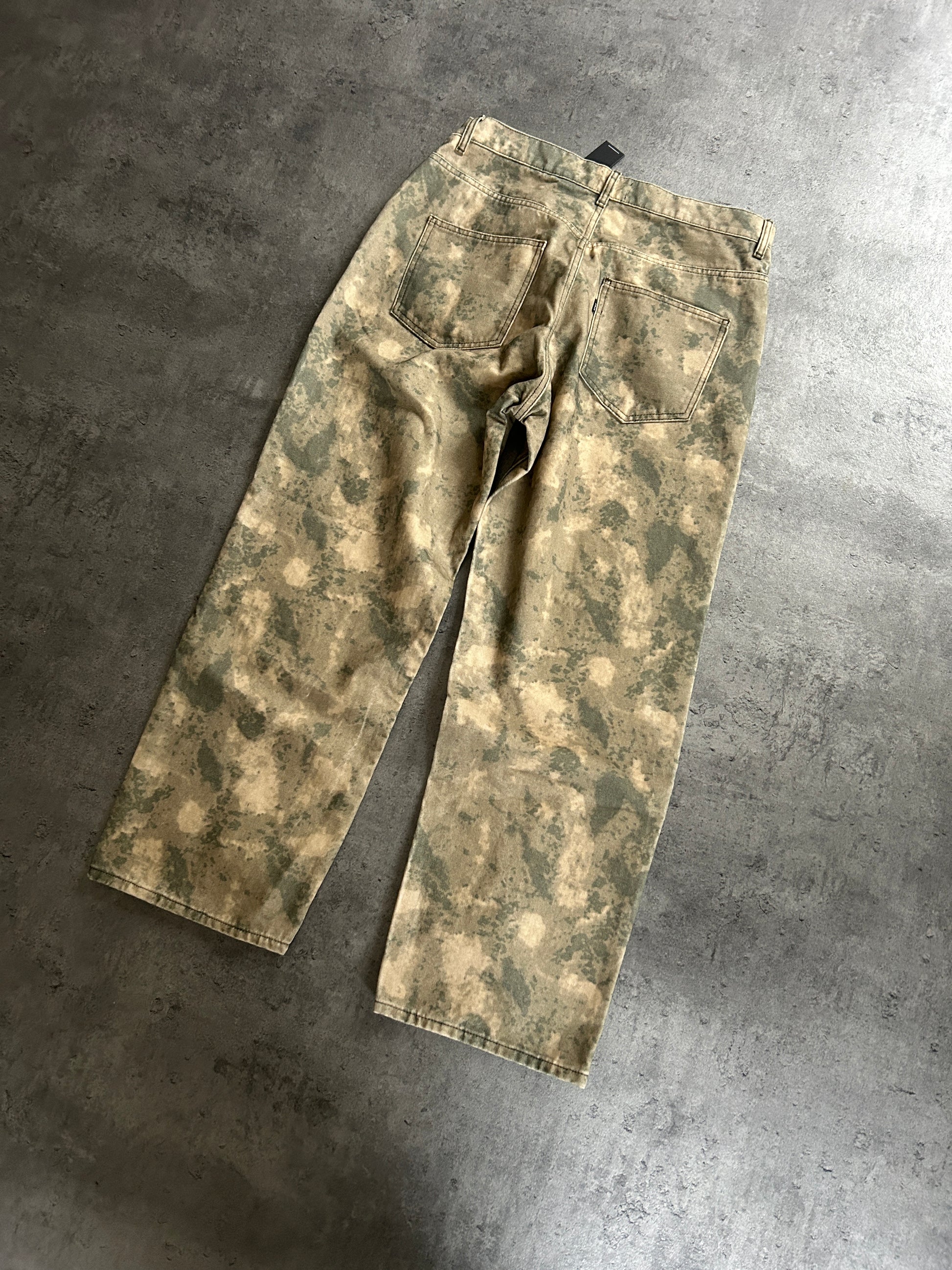 LFDY CAMO JEANS (M/W32)