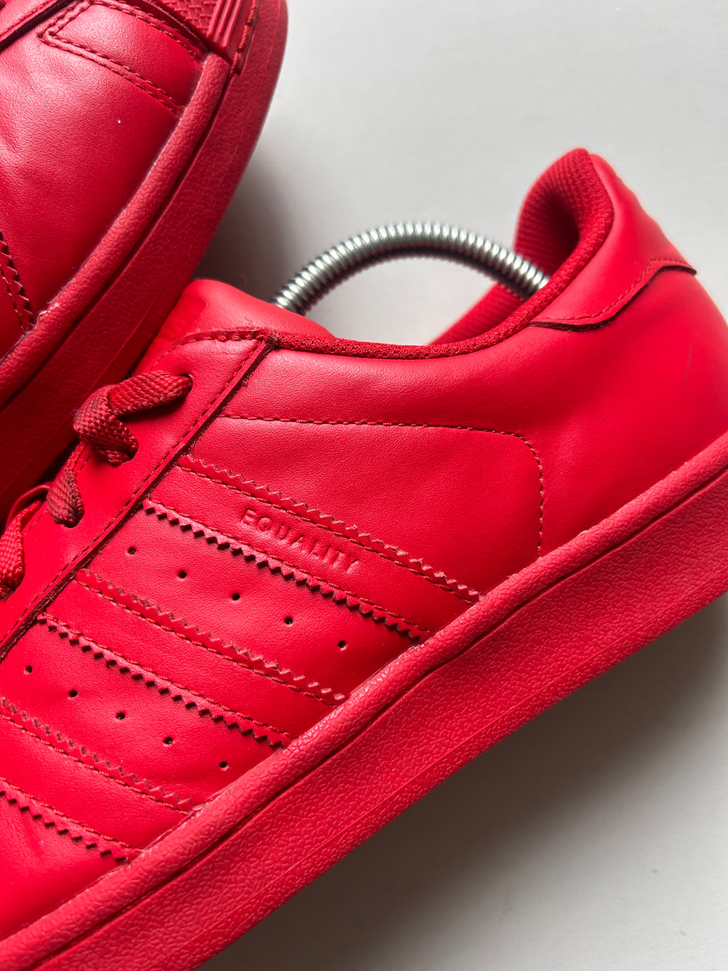 ADIDAS SUPERSTAR X PHARELL (42,5EU)