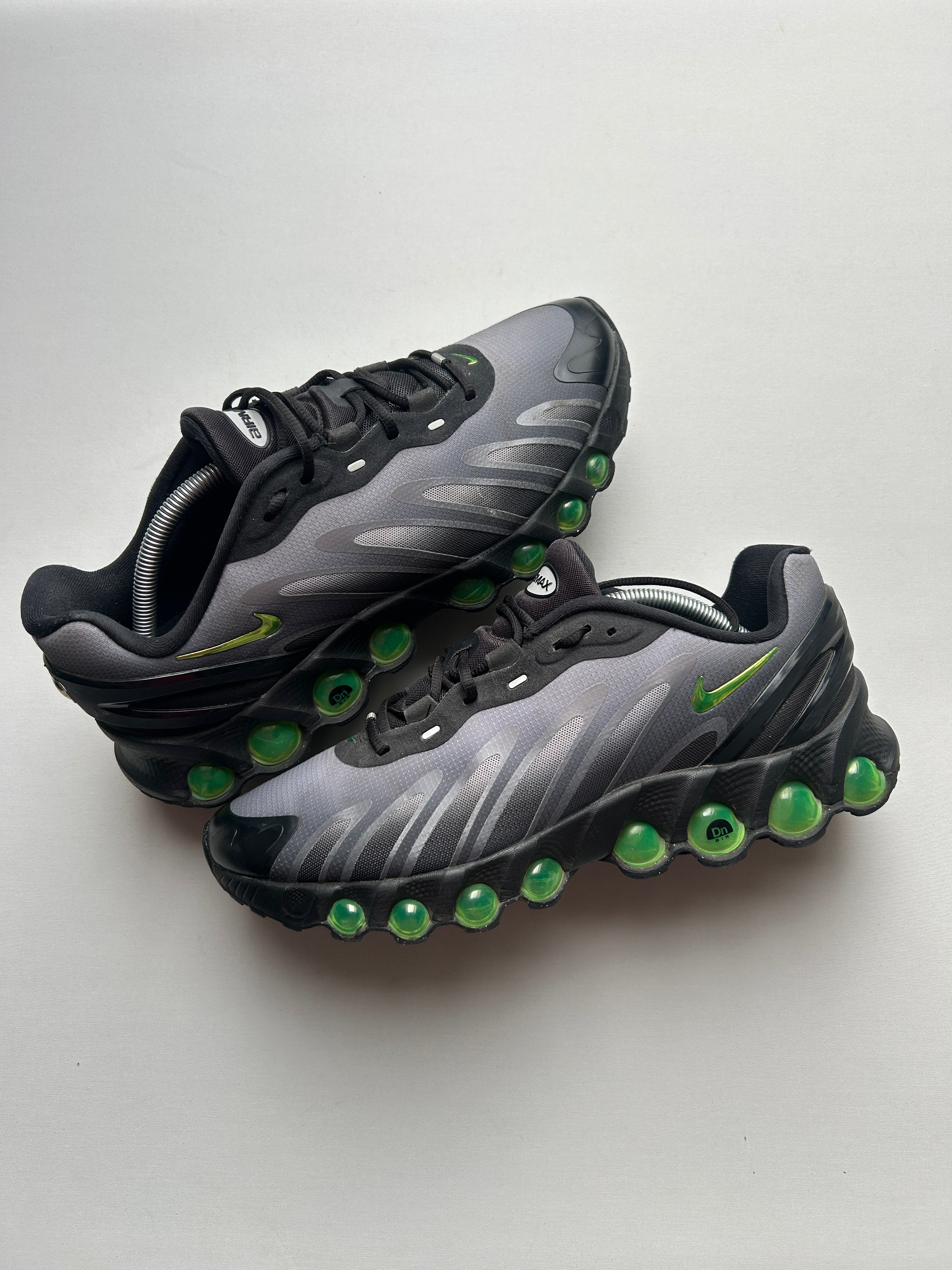 AIR MAX DN8 “BLACK/VOLT” 44,5EU – Kicksweep