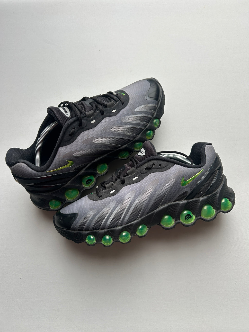 AIR MAX DN8 “BLACK/VOLT” 44,5EU
