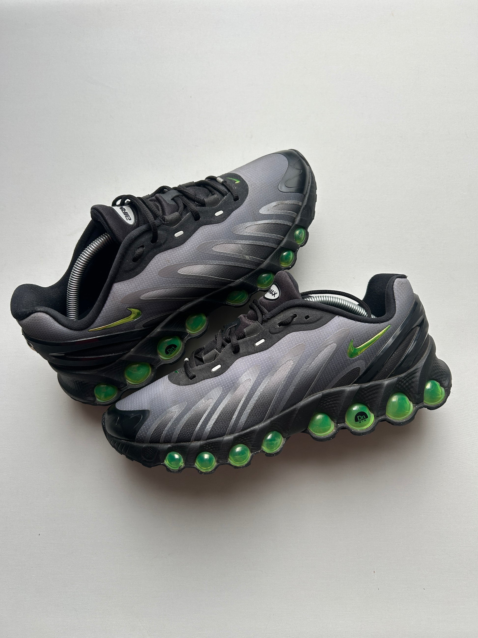 AIR MAX DN8 “BLACK/VOLT” 44,5EU