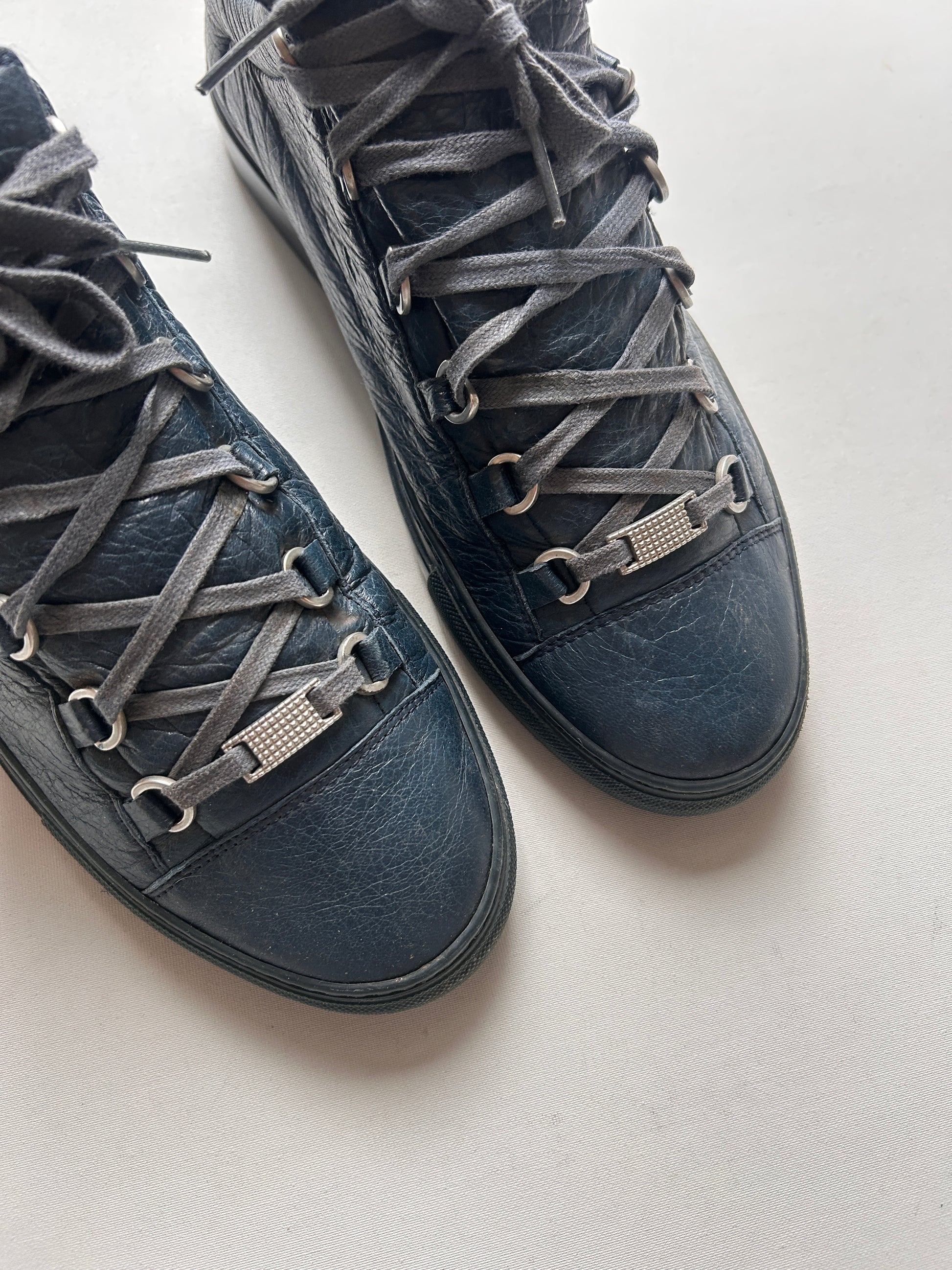 BALENCIAGA ARENA LOWS (45EU)