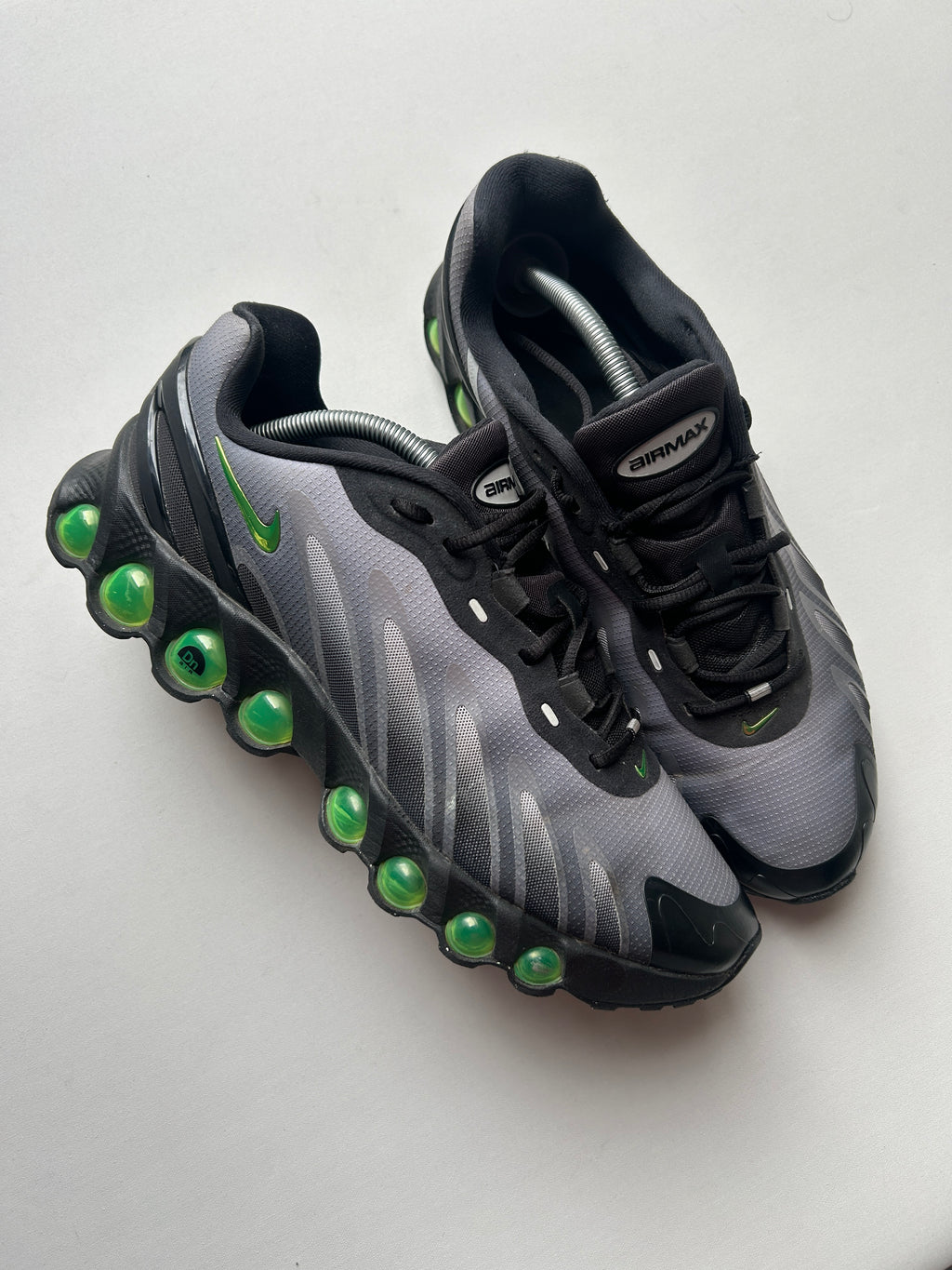 AIR MAX DN8 “BLACK/VOLT” 44,5EU