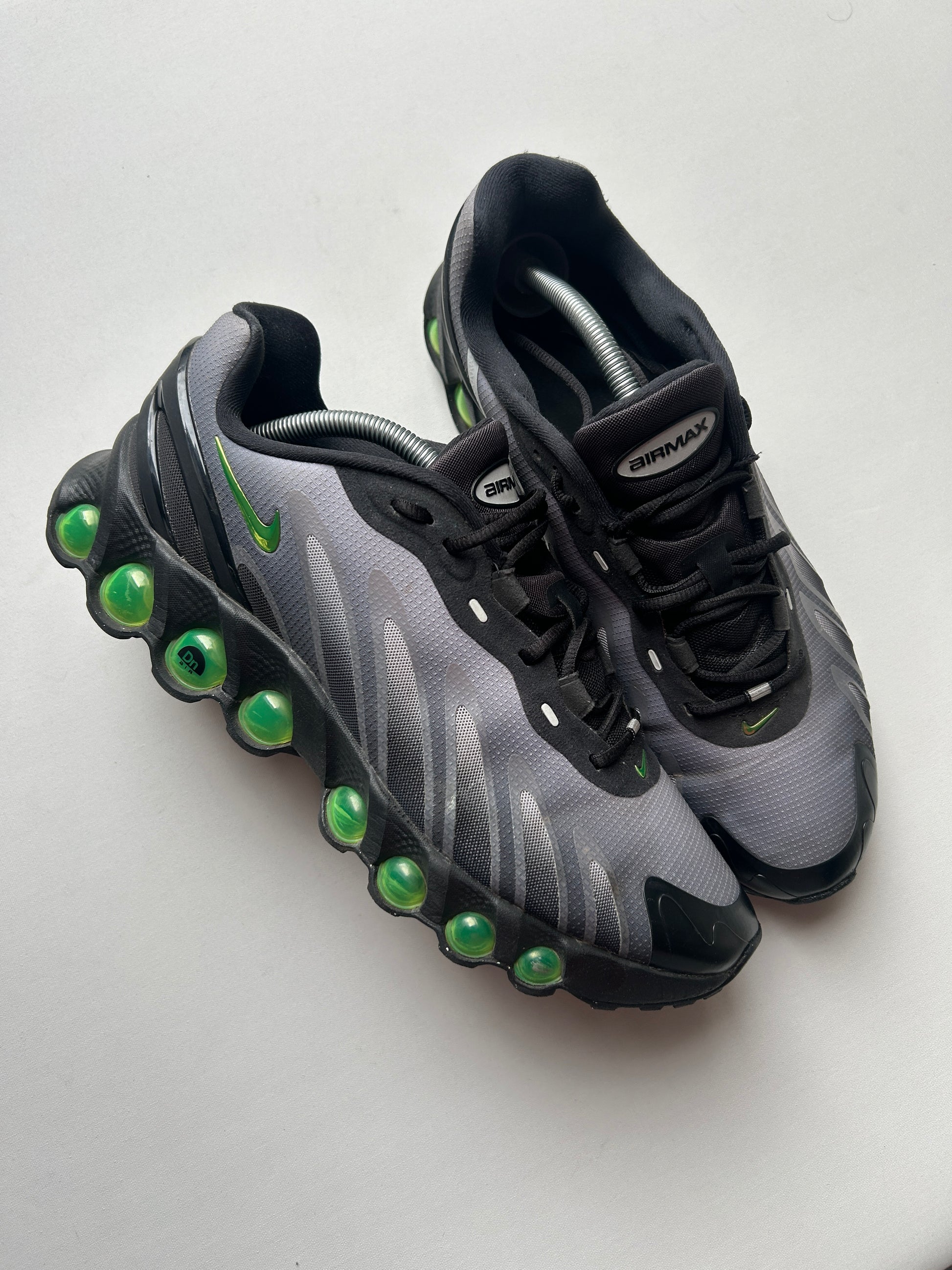 AIR MAX DN8 “BLACK/VOLT” 44,5EU