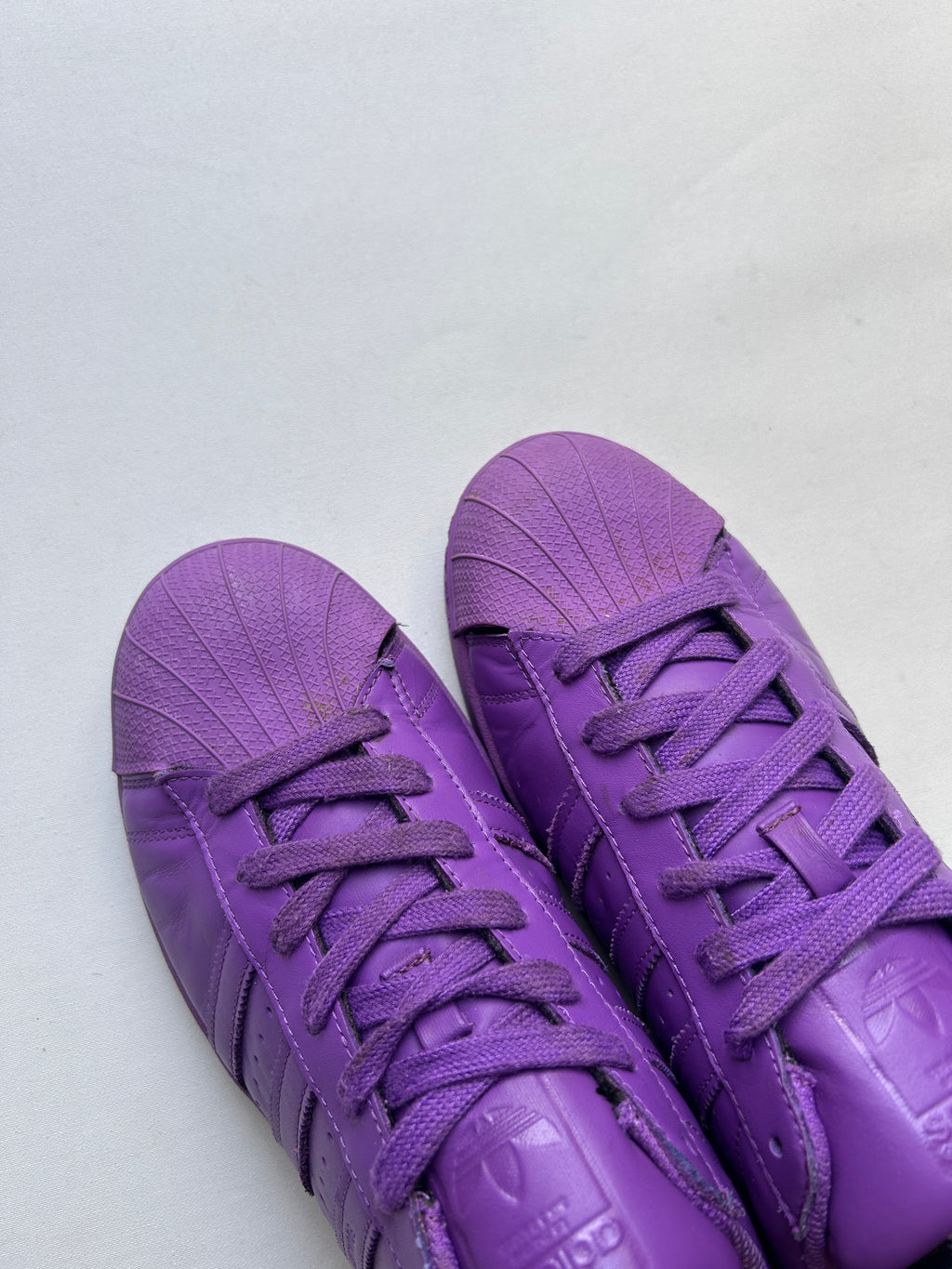 PHARELL SUPERSTAR PURPLE (43EU)