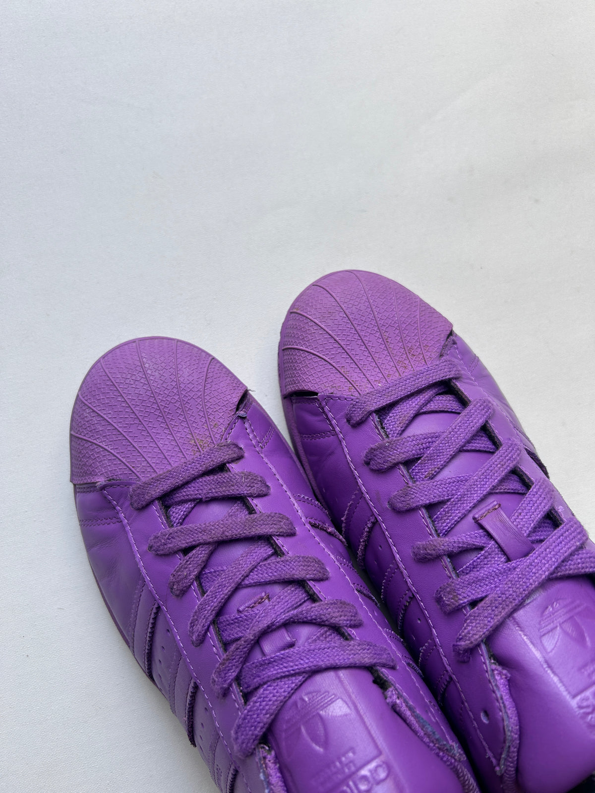 PHARELL SUPERSTAR PURPLE (43EU)