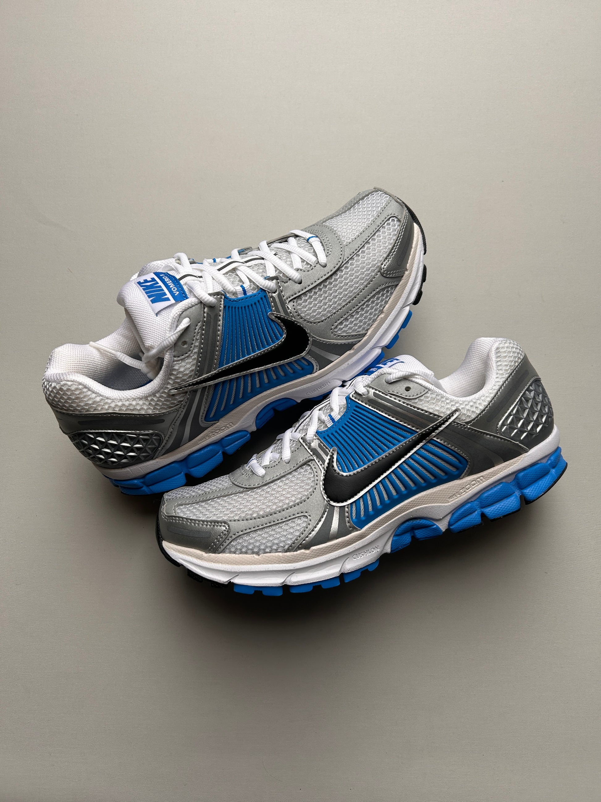 NIKE VOMERO 5 “SILVER/BLUE” 44EU