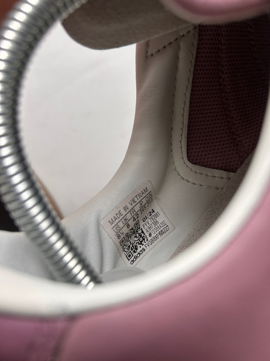 ADIDAS BW ARMY X SIZE? (42EU)