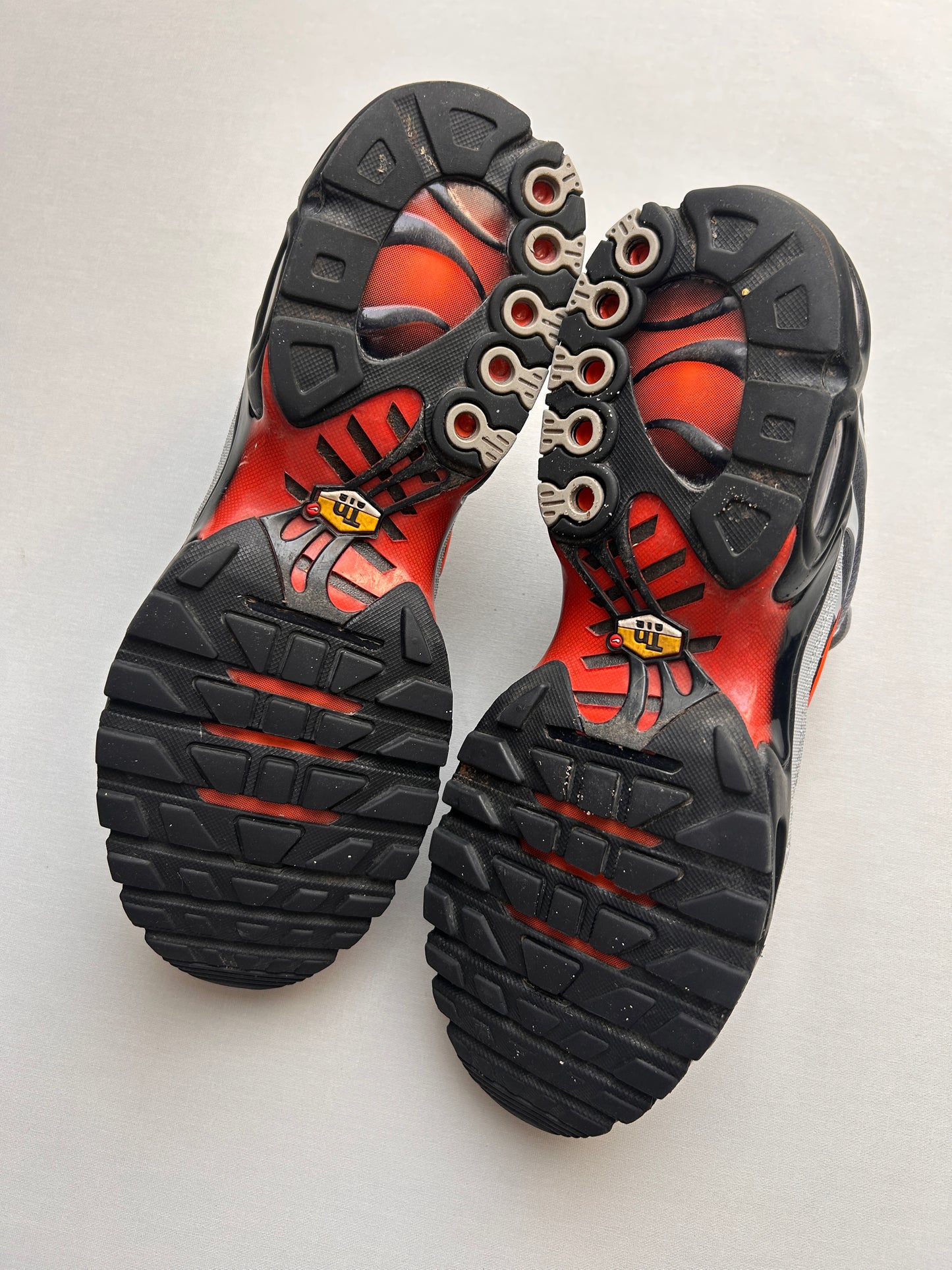 AIR MAX PLUS “GREY PICANTE RED” 45EU